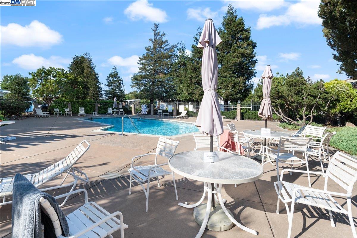 Detail Gallery Image 18 of 44 For 341 Vista Del Rio, Pacheco,  CA 94553 - 3 Beds | 2 Baths