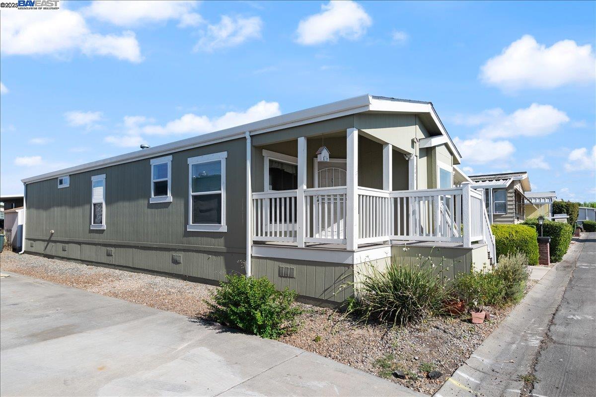 Detail Gallery Image 32 of 44 For 341 Vista Del Rio, Pacheco,  CA 94553 - 3 Beds | 2 Baths