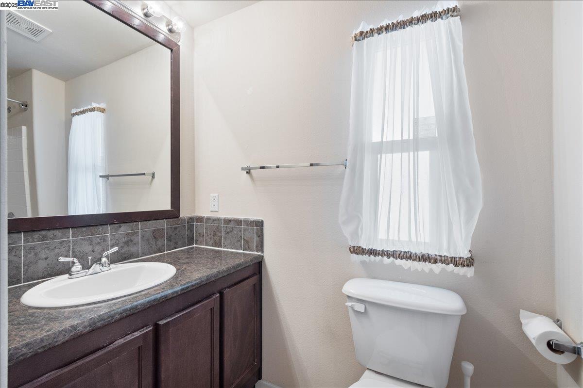 Detail Gallery Image 7 of 44 For 341 Vista Del Rio, Pacheco,  CA 94553 - 3 Beds | 2 Baths