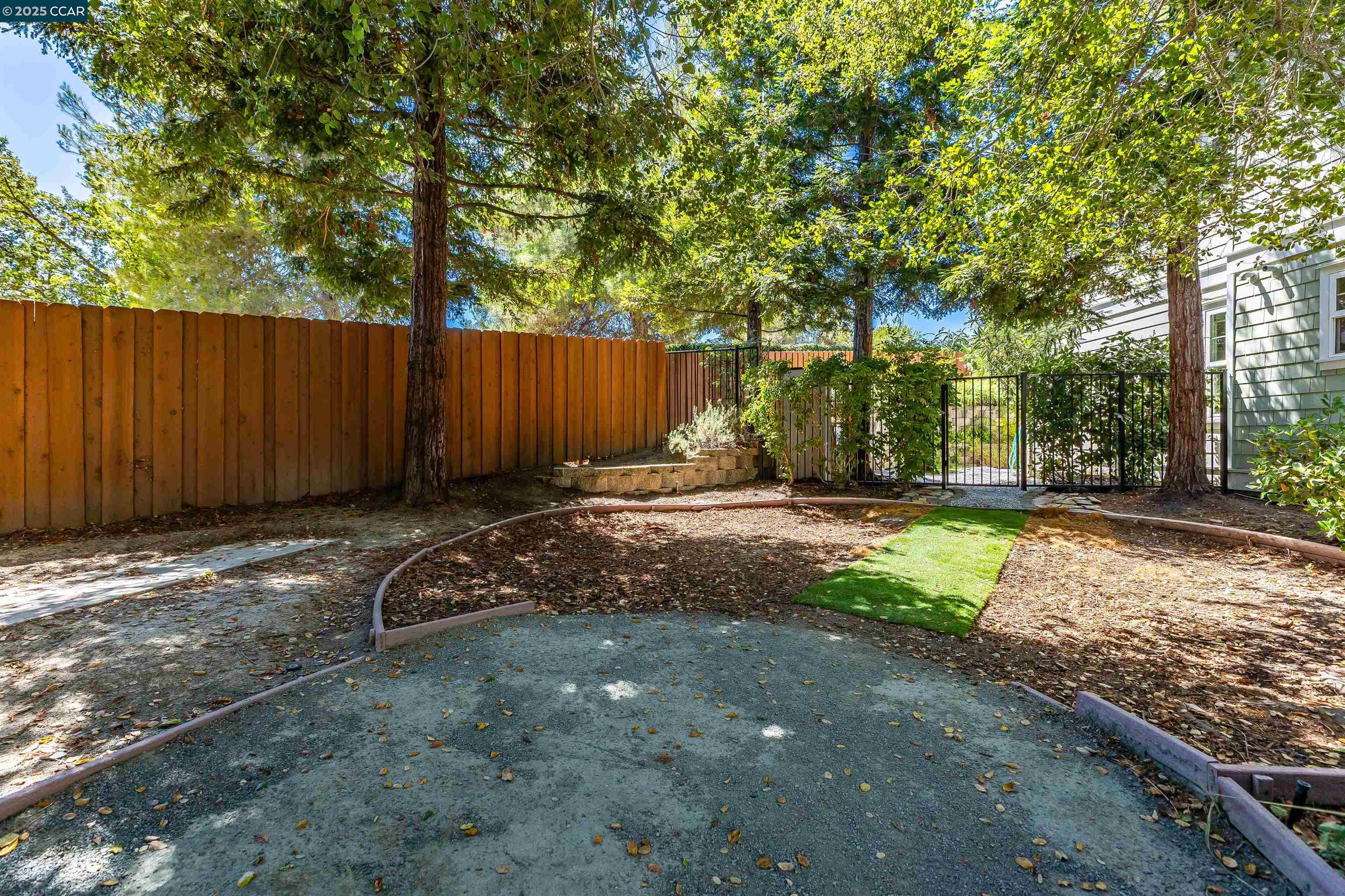 Detail Gallery Image 22 of 28 For 230 El Pinto, Danville,  CA 94526 - 2 Beds | 1 Baths
