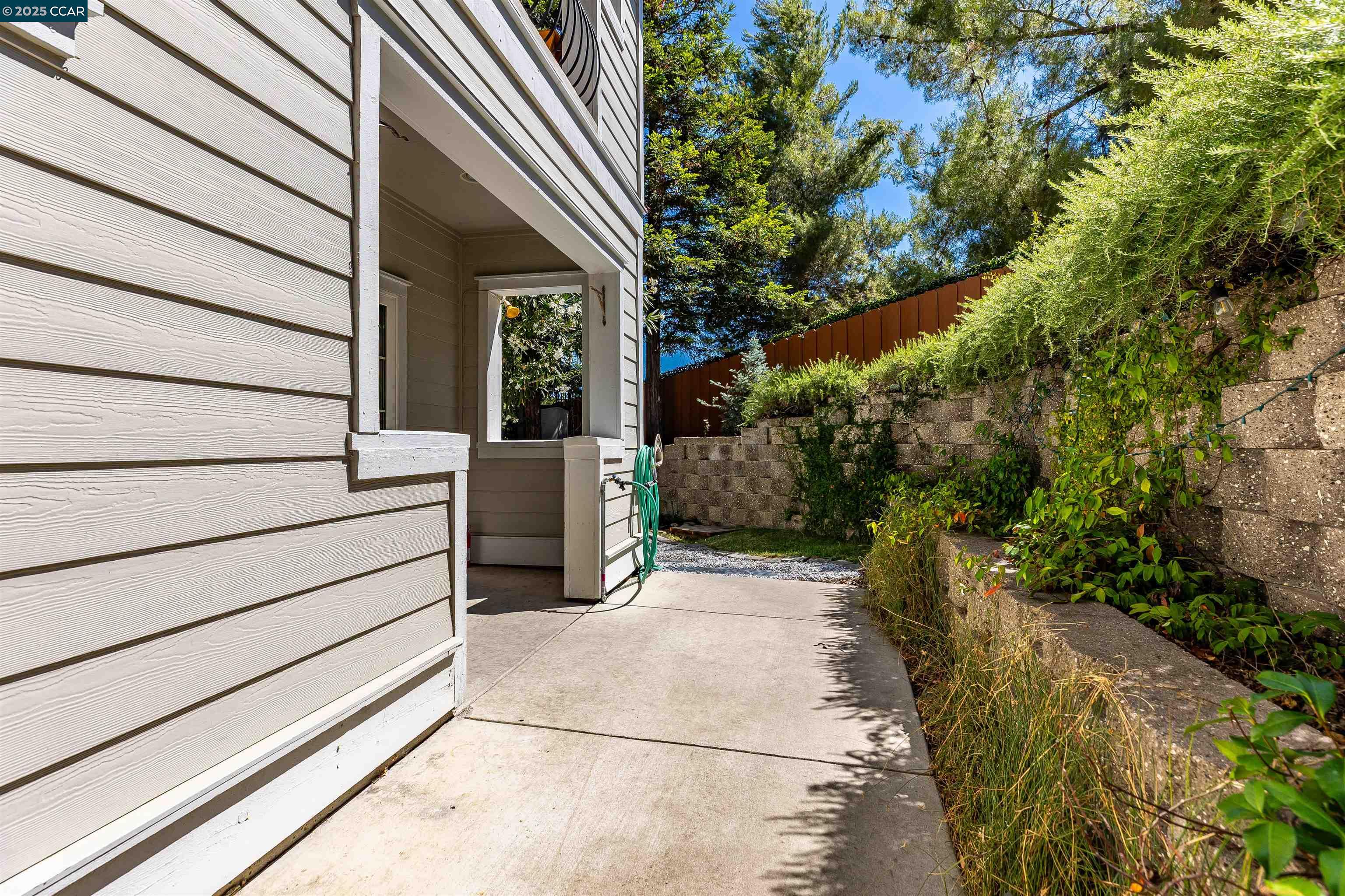 Detail Gallery Image 24 of 28 For 230 El Pinto, Danville,  CA 94526 - 2 Beds | 1 Baths