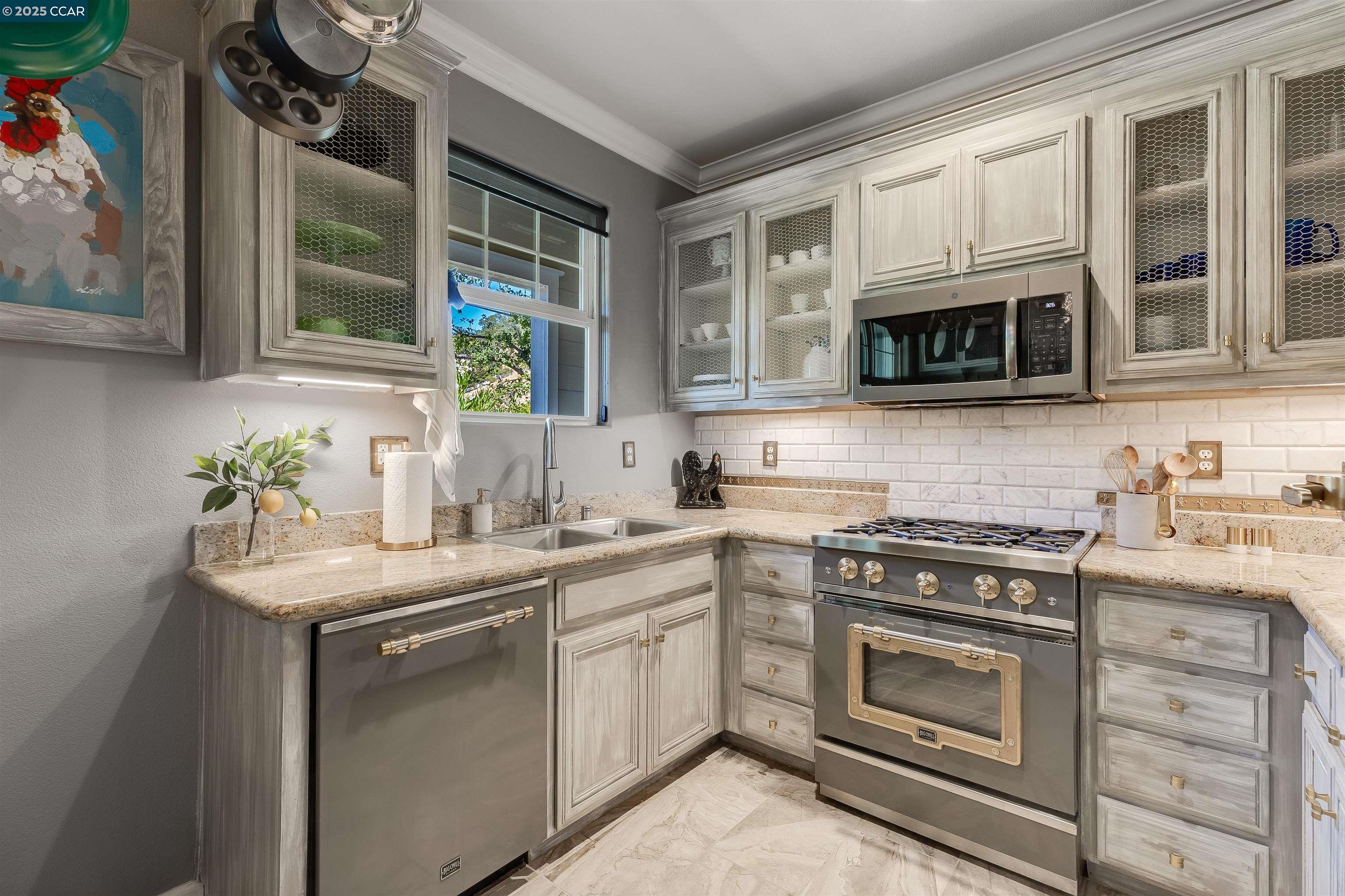 Photo #5: 41106606 Listing 