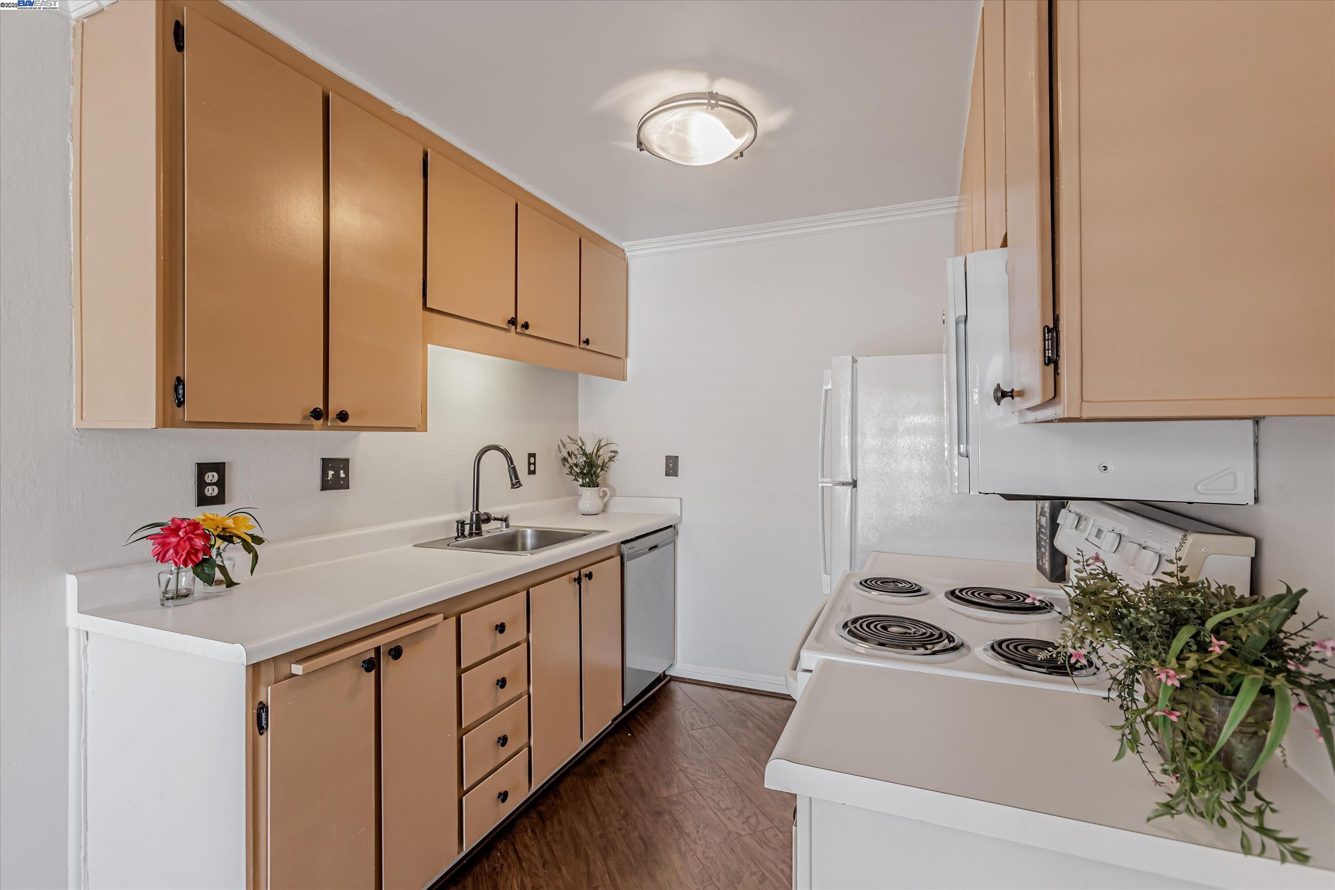 Photo #8: 41106612 Listing: Photo #8