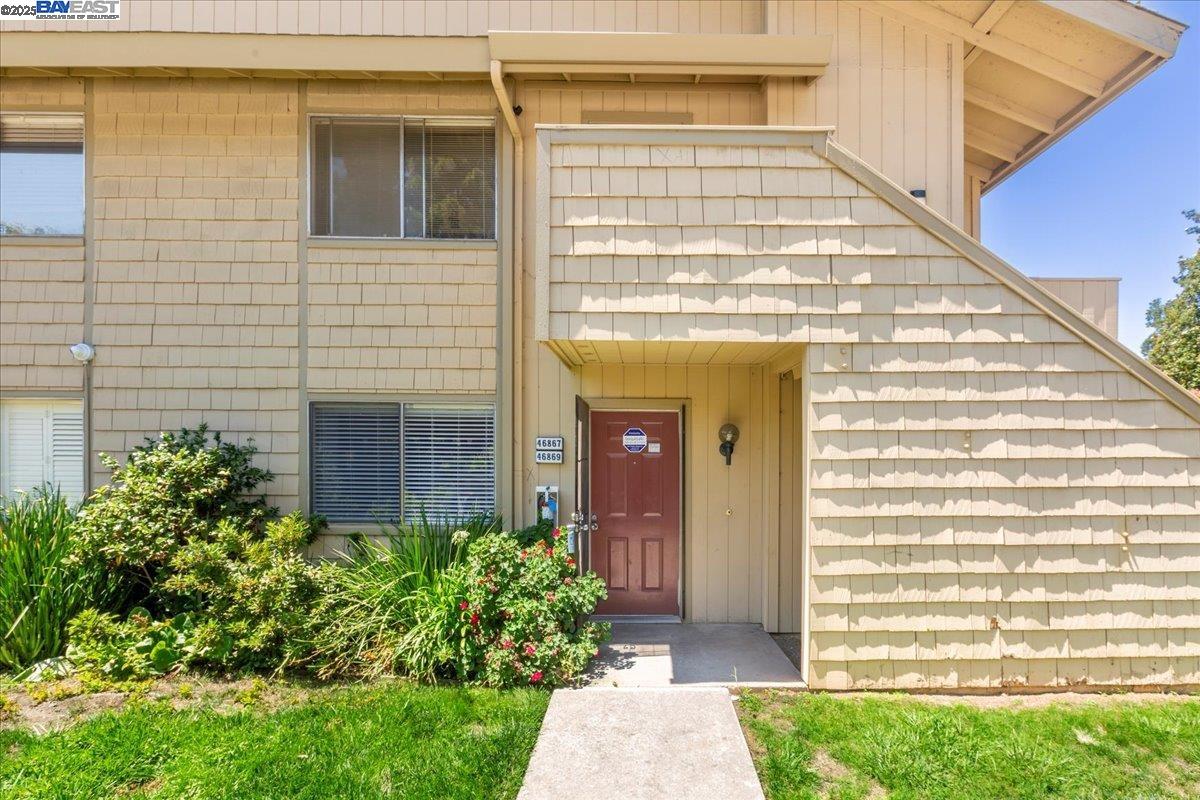 More Details about MLS # 41106613 : 46869 FERNALD CMN
