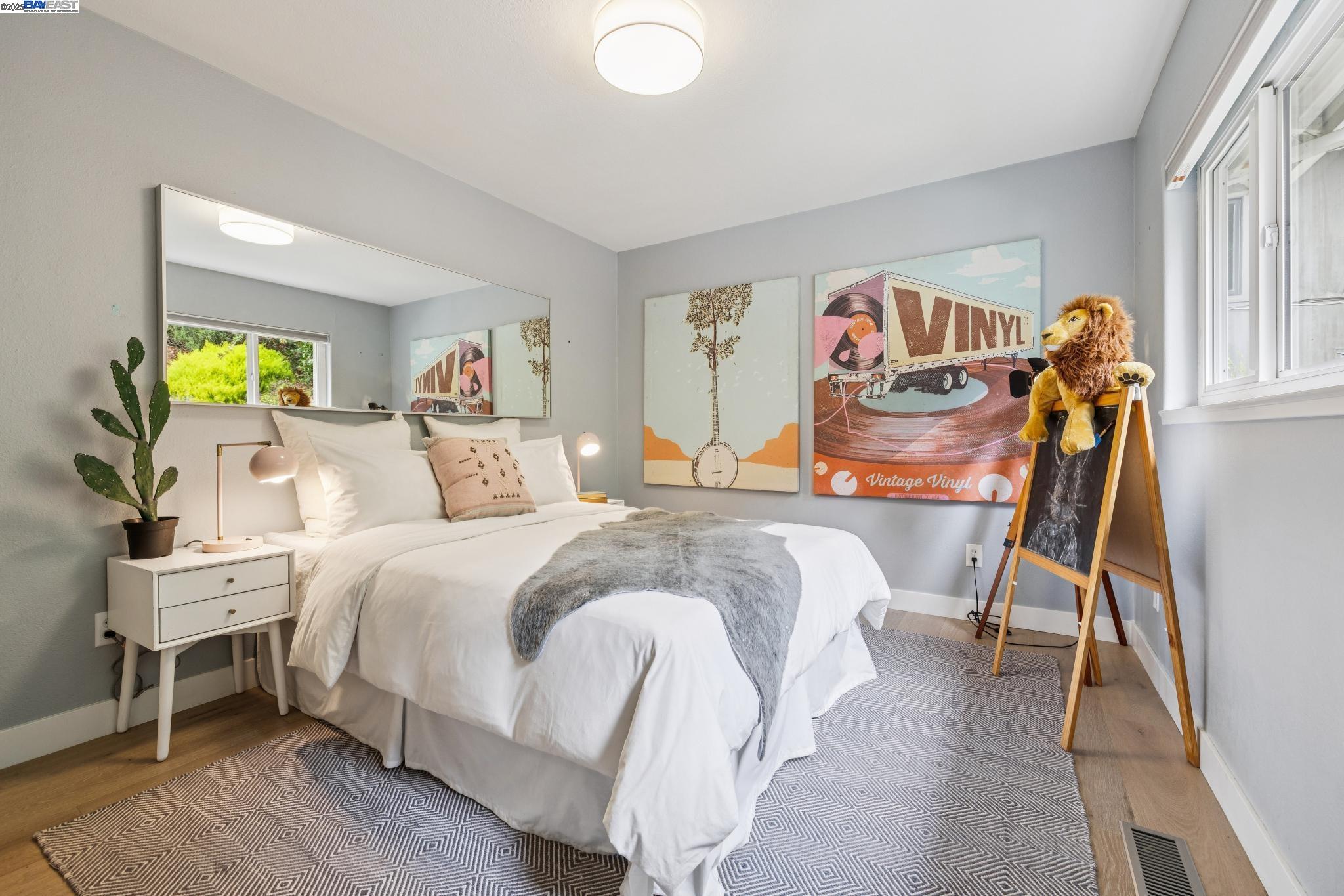 Detail Gallery Image 28 of 53 For 2025 Arrowhead Drive, Oakland,  CA 94611 - 4 Beds | 3 Baths