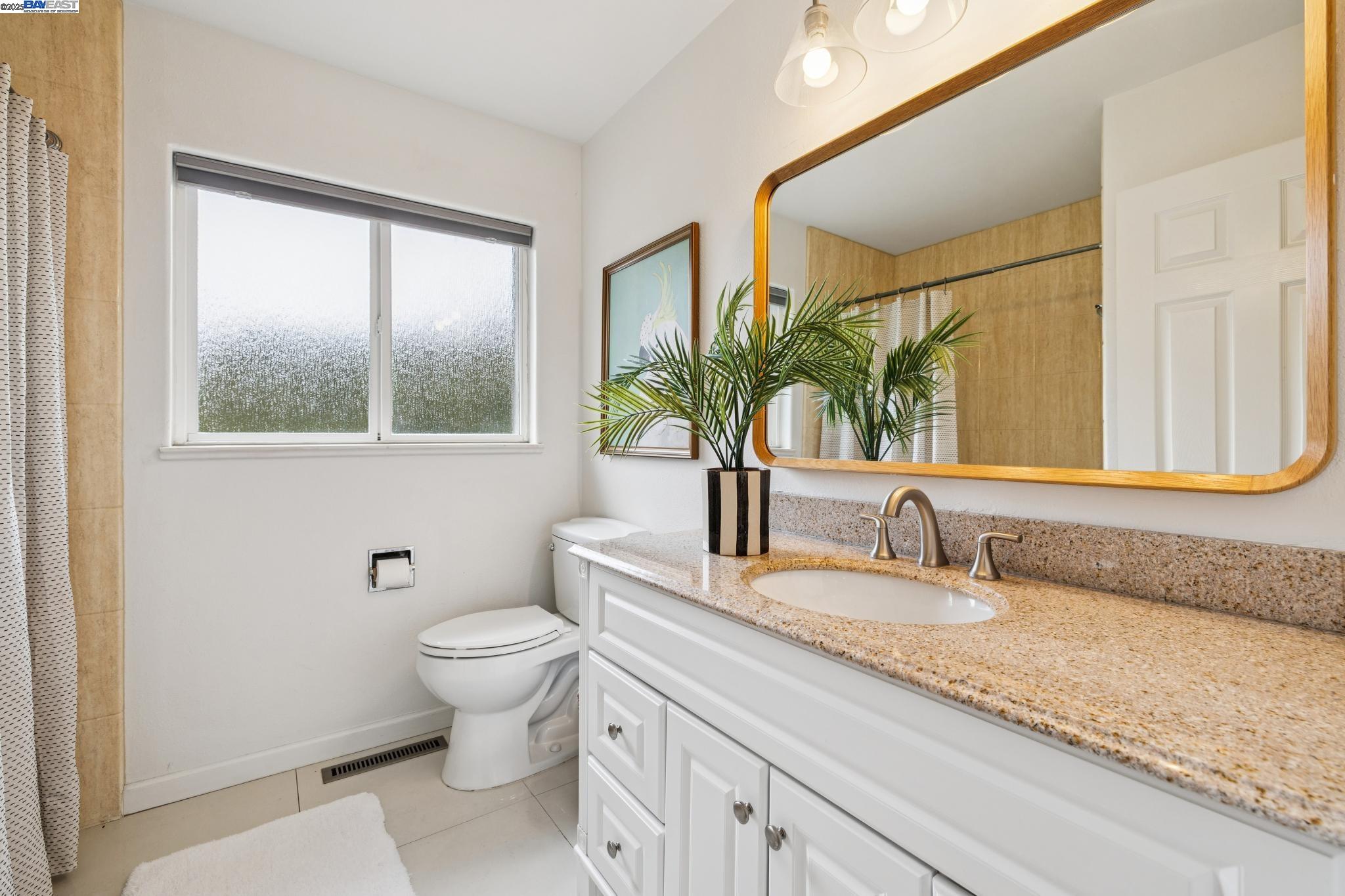 Detail Gallery Image 30 of 53 For 2025 Arrowhead Drive, Oakland,  CA 94611 - 4 Beds | 3 Baths