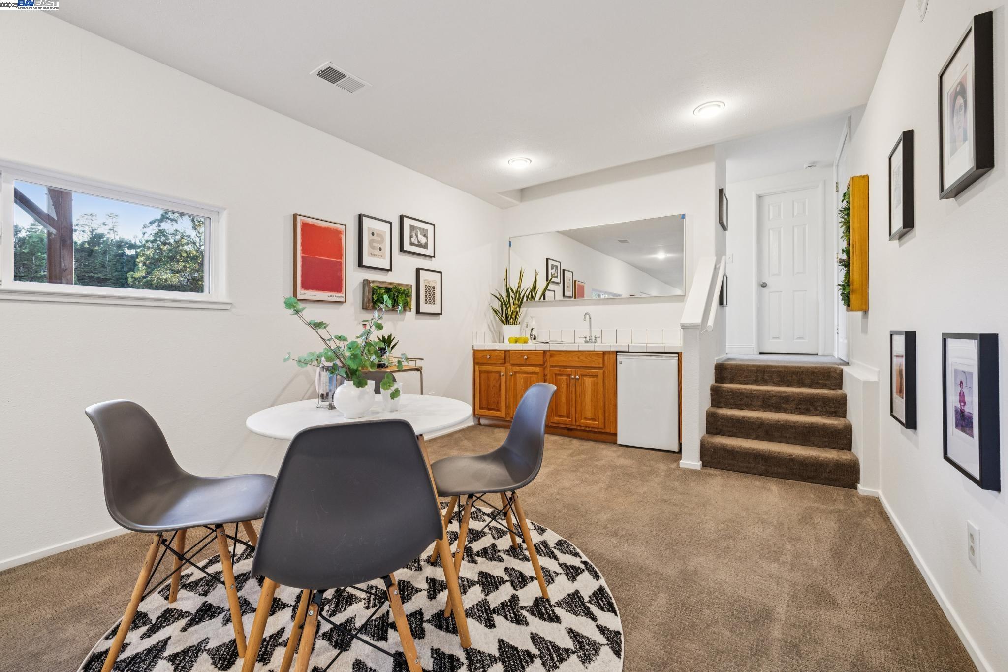 Detail Gallery Image 33 of 53 For 2025 Arrowhead Drive, Oakland,  CA 94611 - 4 Beds | 3 Baths