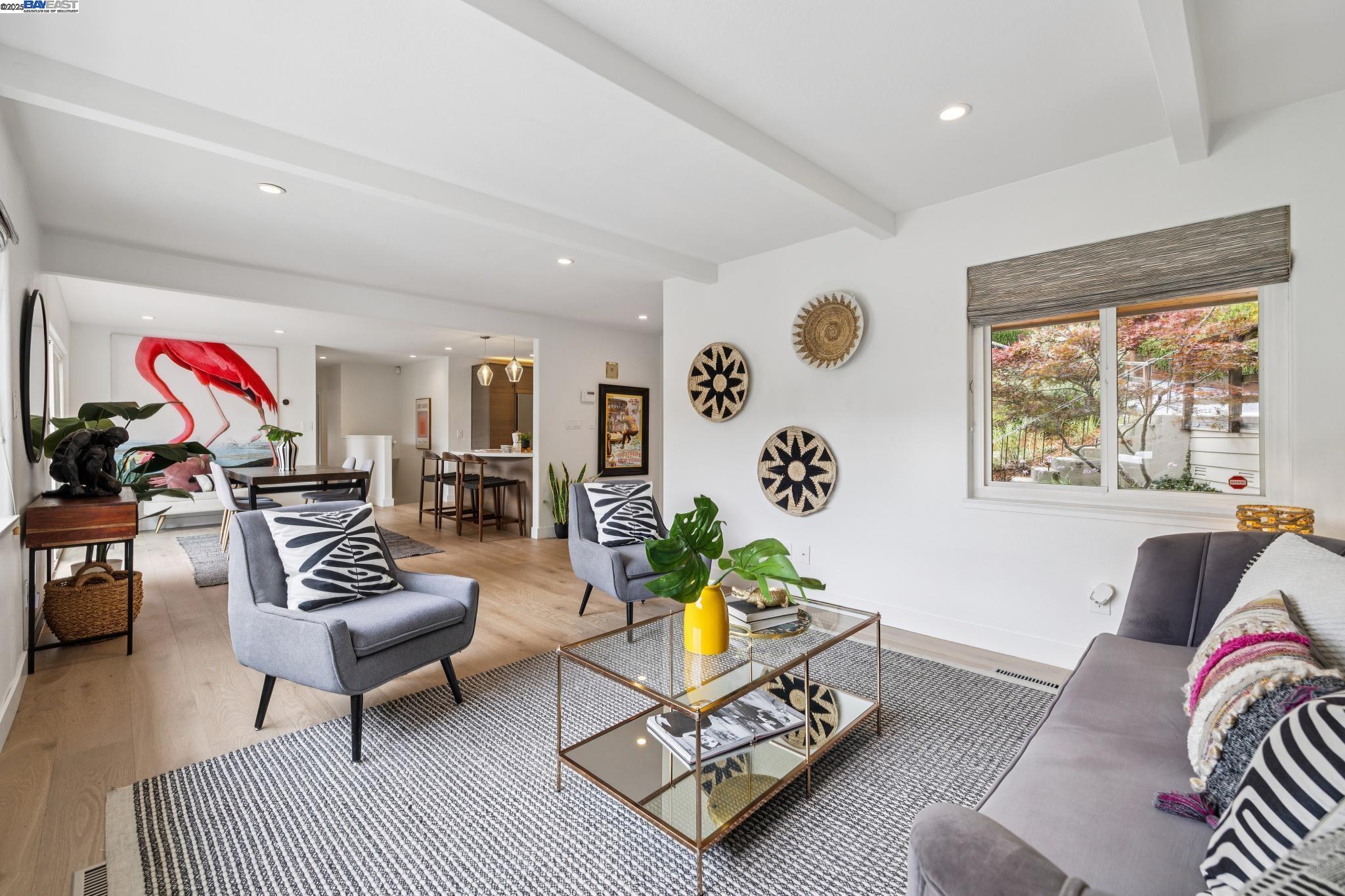 Detail Gallery Image 10 of 53 For 2025 Arrowhead Drive, Oakland,  CA 94611 - 4 Beds | 3 Baths