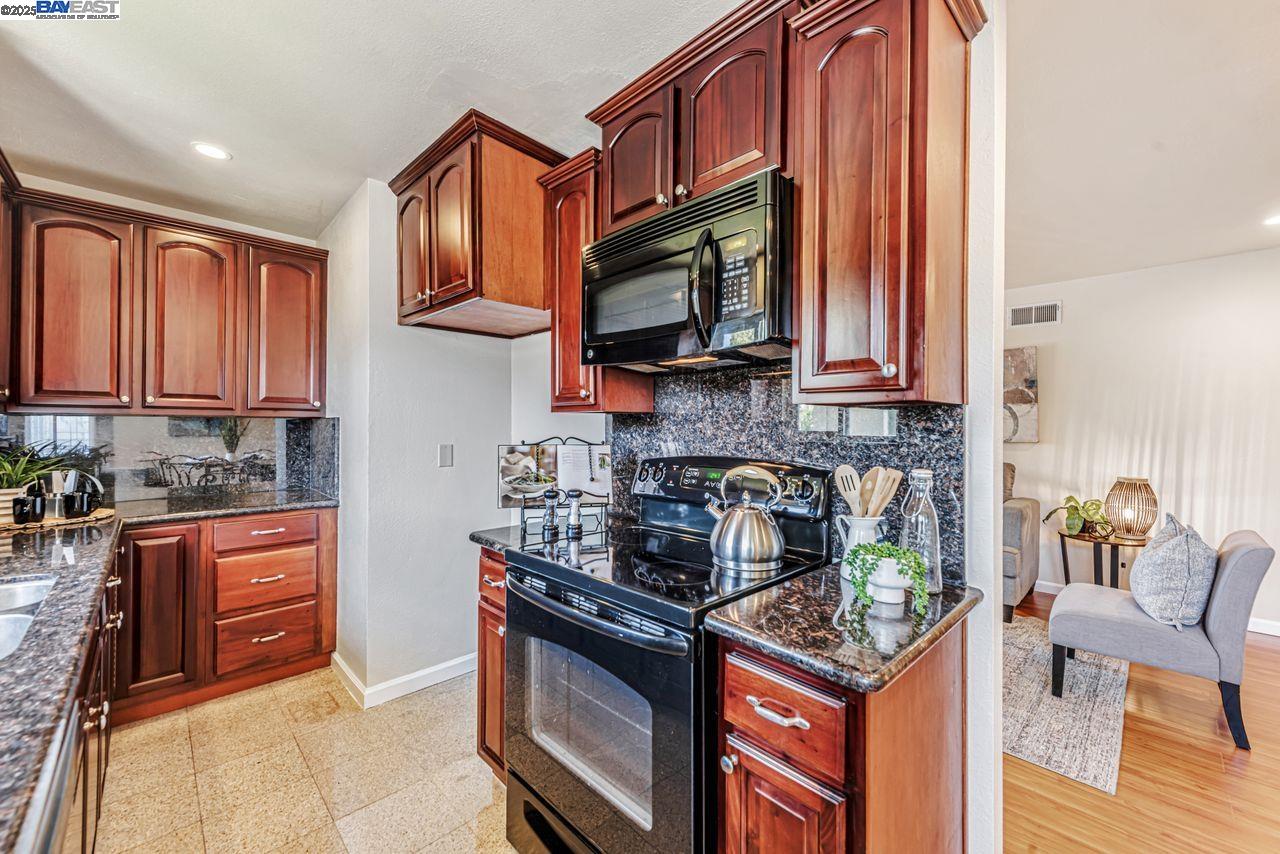 Photo #11: 41106623 Listing: Photo #11