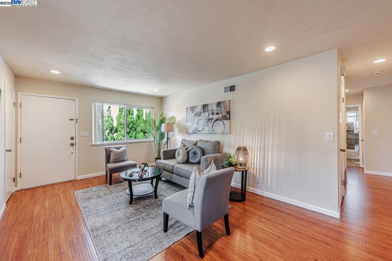 Photo #12: 41106623 Listing: Photo #12