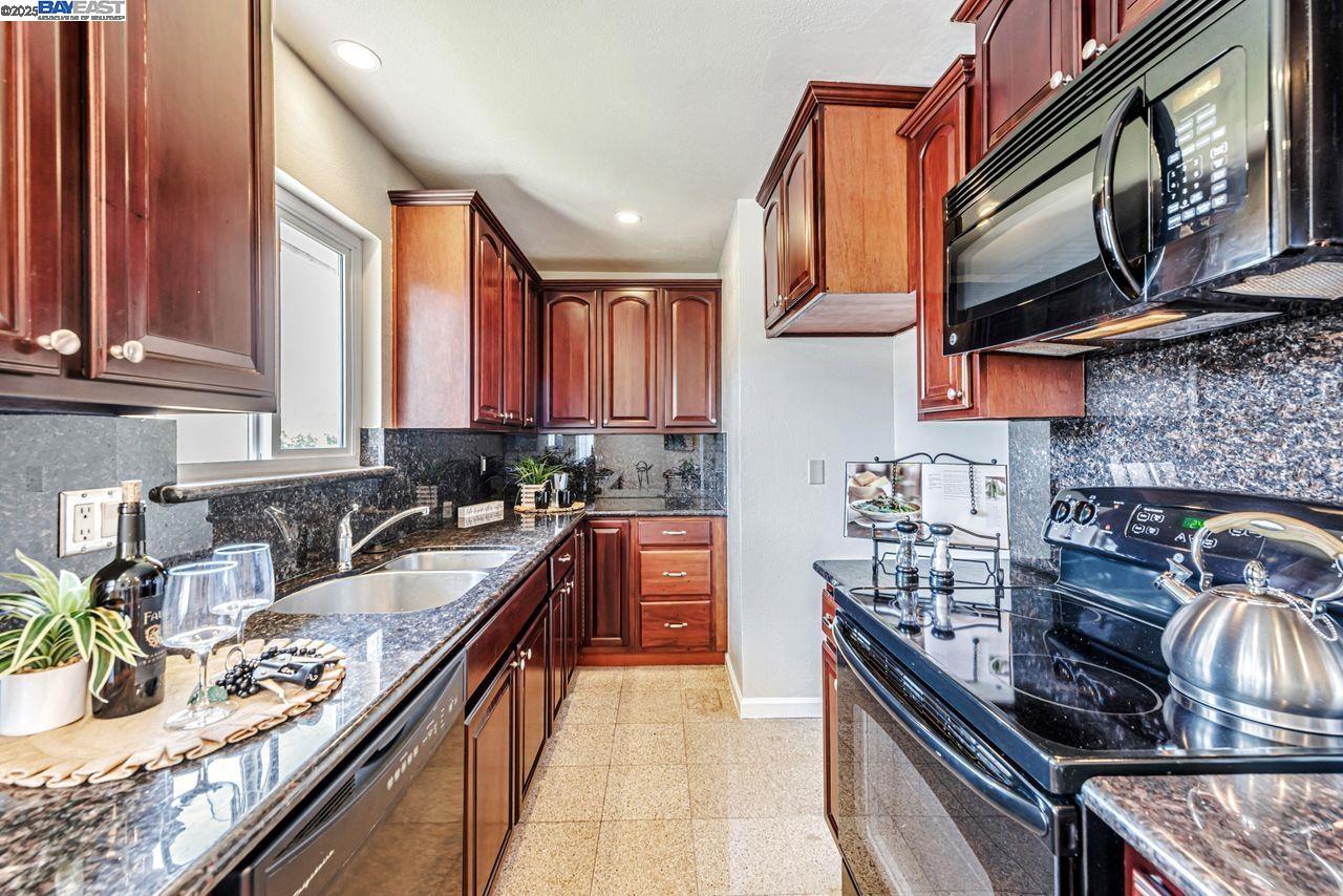 Photo #9: 41106623 Listing: Photo #9