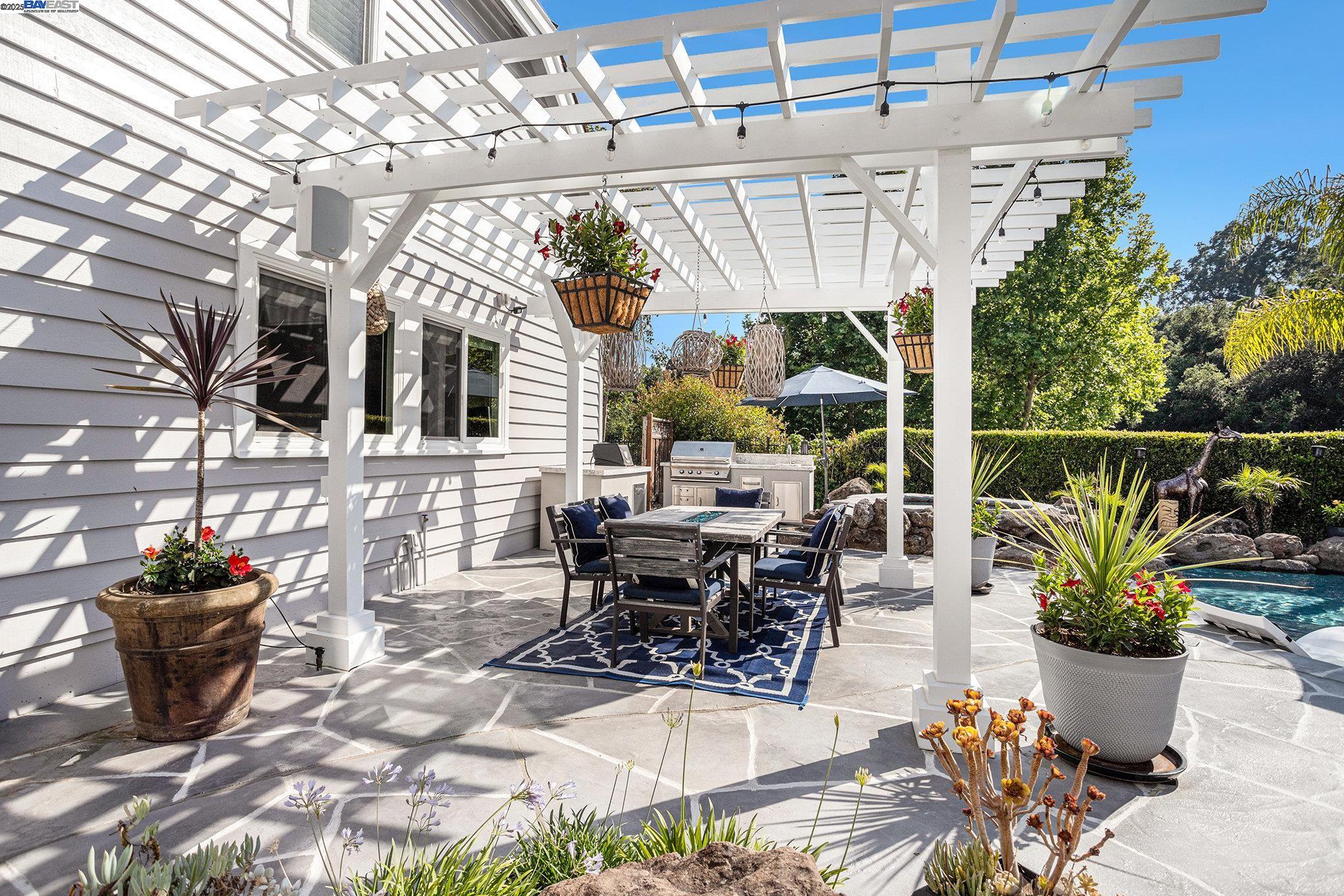 Detail Gallery Image 34 of 57 For 91 Red Cypress Ct, Danville,  CA 94506 - 4 Beds | 4/1 Baths