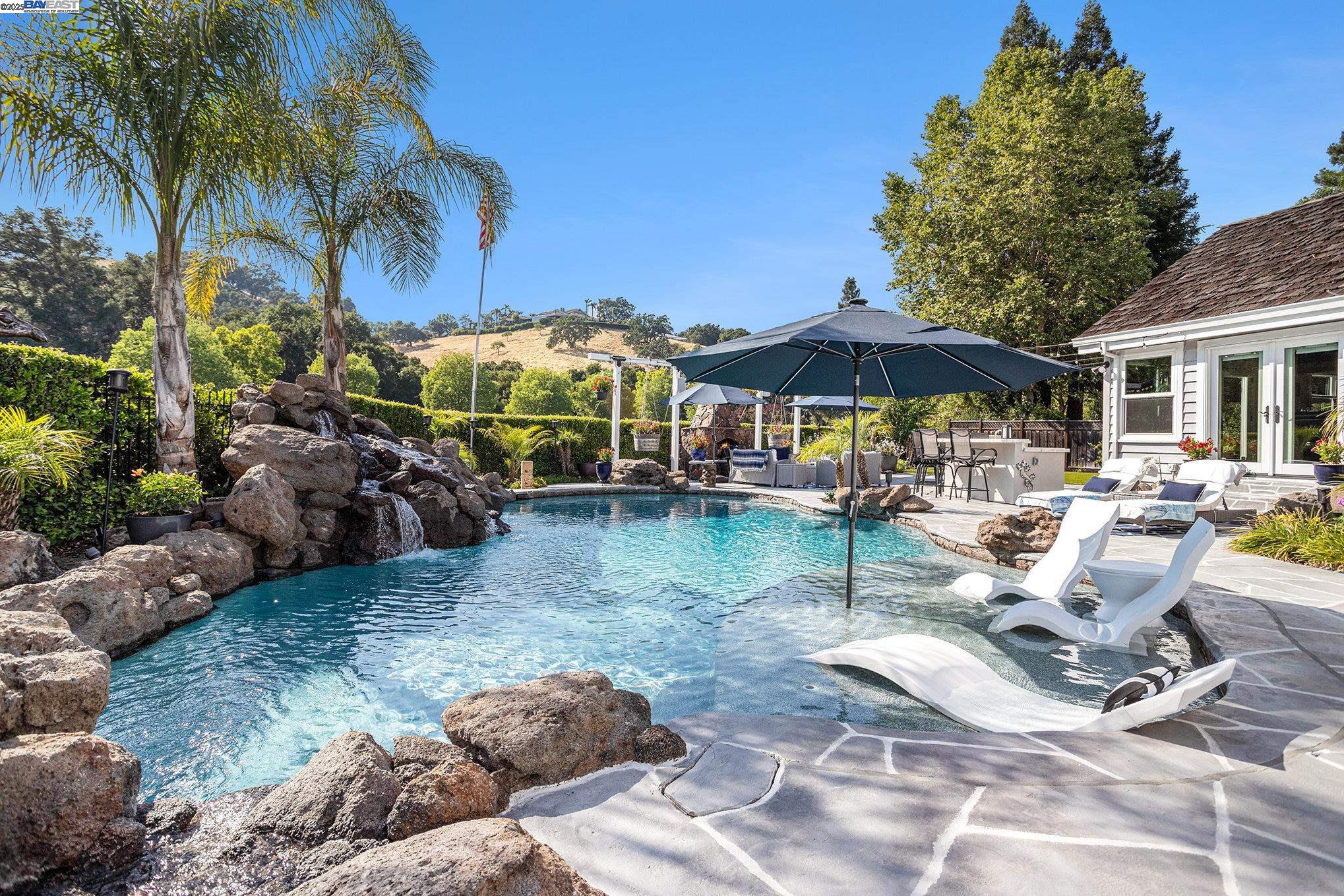 Detail Gallery Image 35 of 57 For 91 Red Cypress Ct, Danville,  CA 94506 - 4 Beds | 4/1 Baths