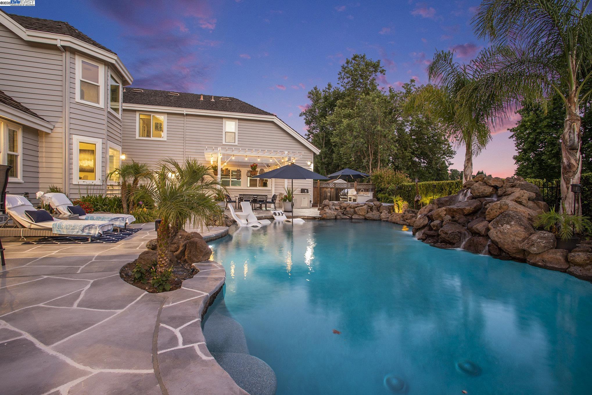 Detail Gallery Image 44 of 57 For 91 Red Cypress Ct, Danville,  CA 94506 - 4 Beds | 4/1 Baths