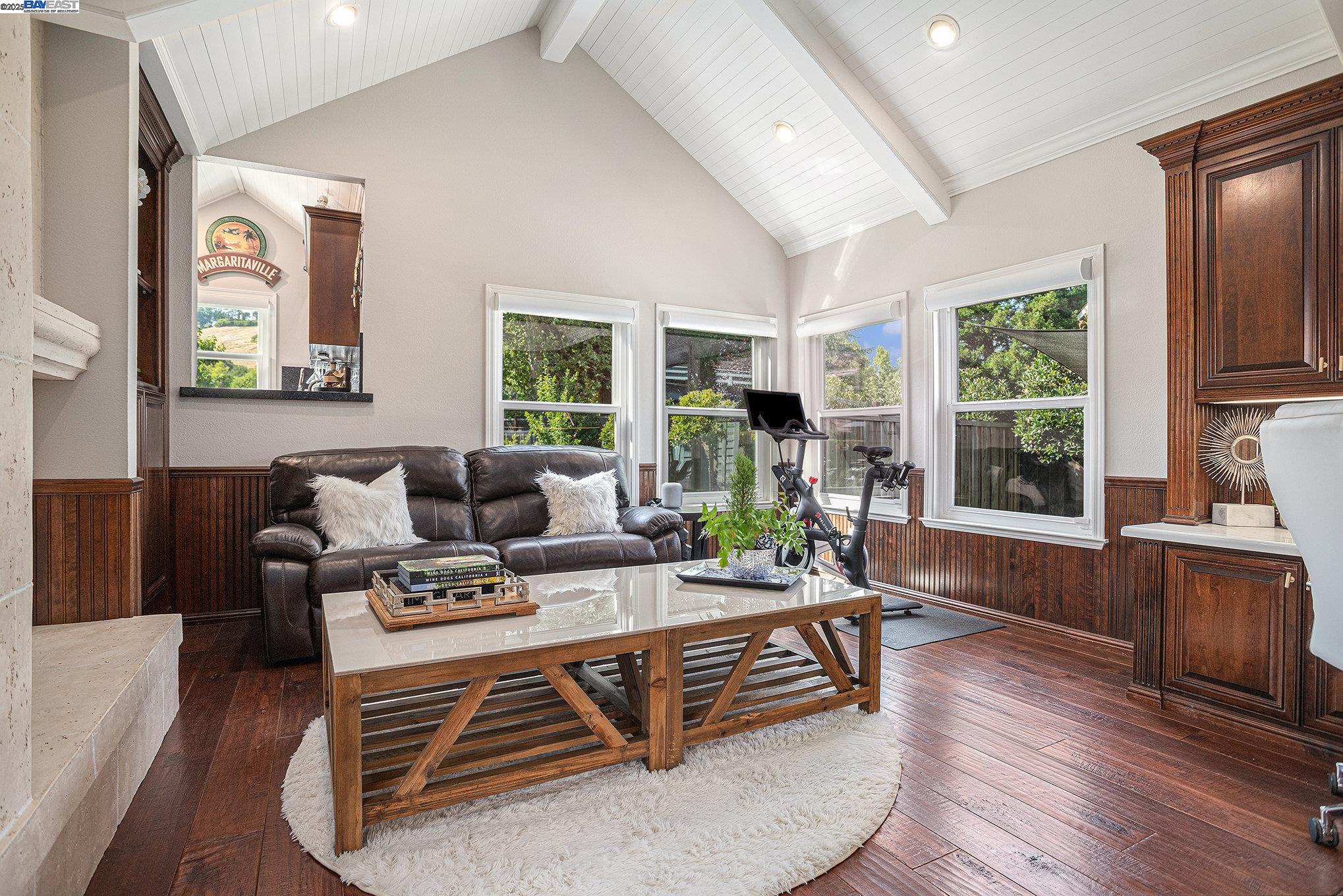 Detail Gallery Image 9 of 57 For 91 Red Cypress Ct, Danville,  CA 94506 - 4 Beds | 4/1 Baths