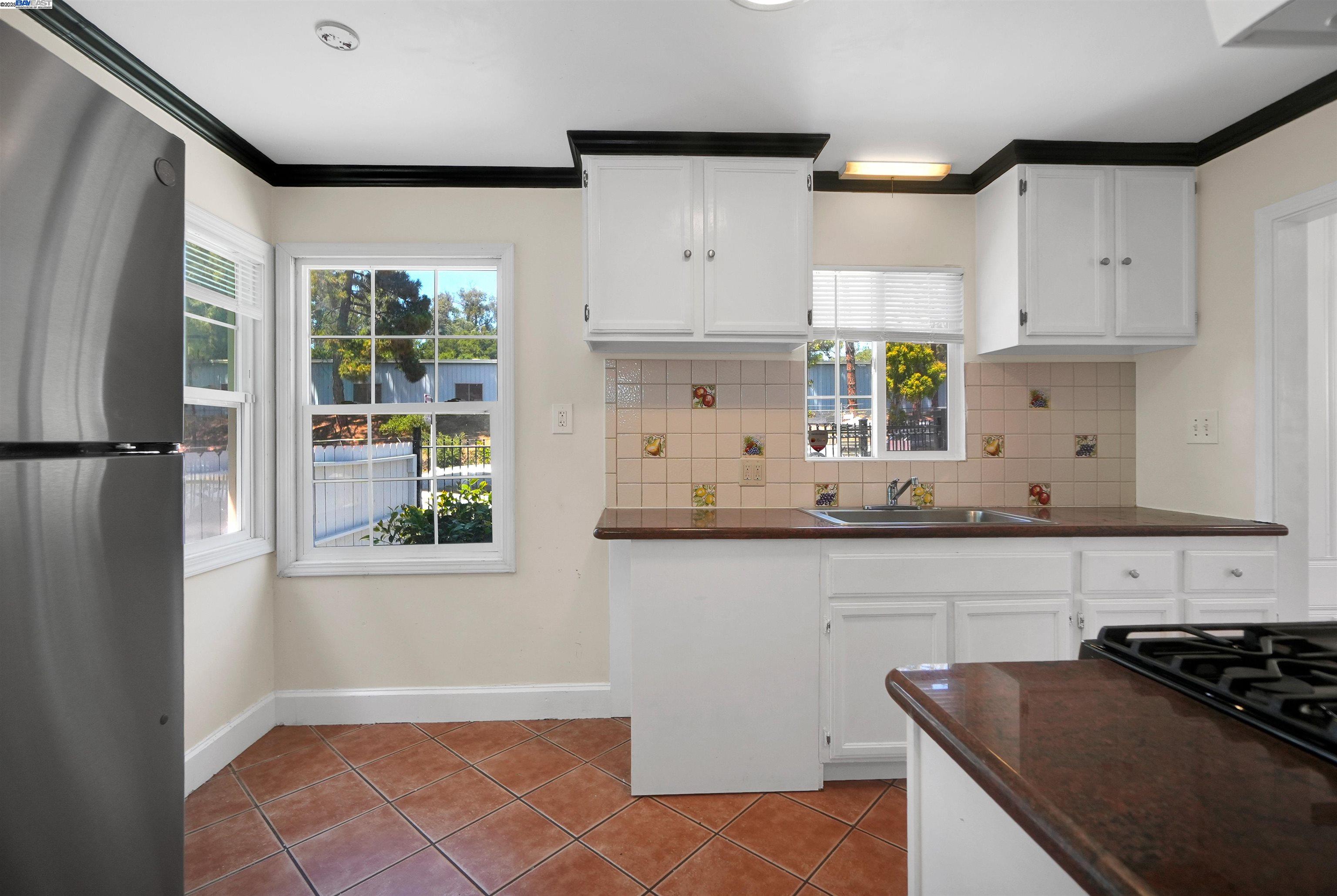 Detail Gallery Image 12 of 55 For 6133 Seminary Ave, Oakland,  CA 94605 - – Beds | – Baths