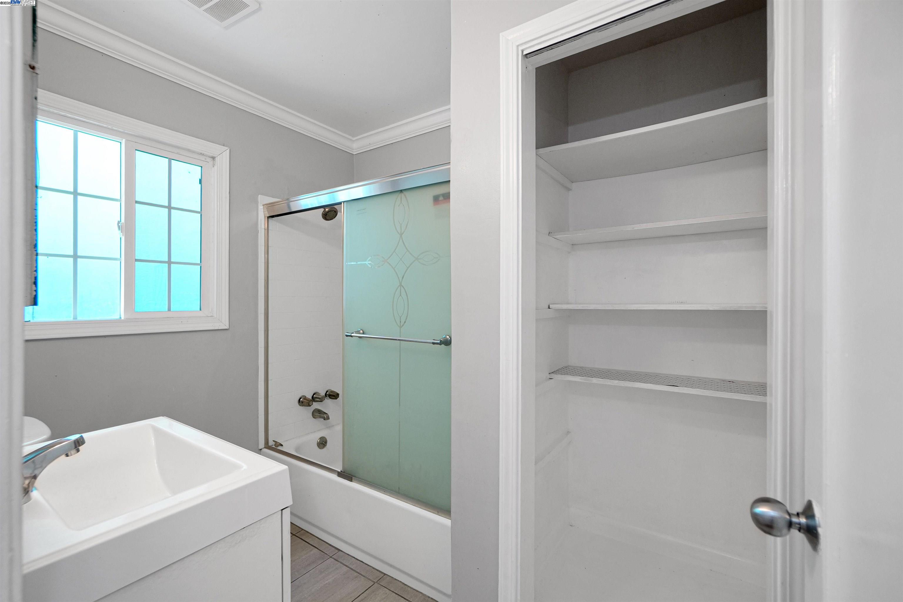 Detail Gallery Image 25 of 55 For 6133 Seminary Ave, Oakland,  CA 94605 - – Beds | – Baths