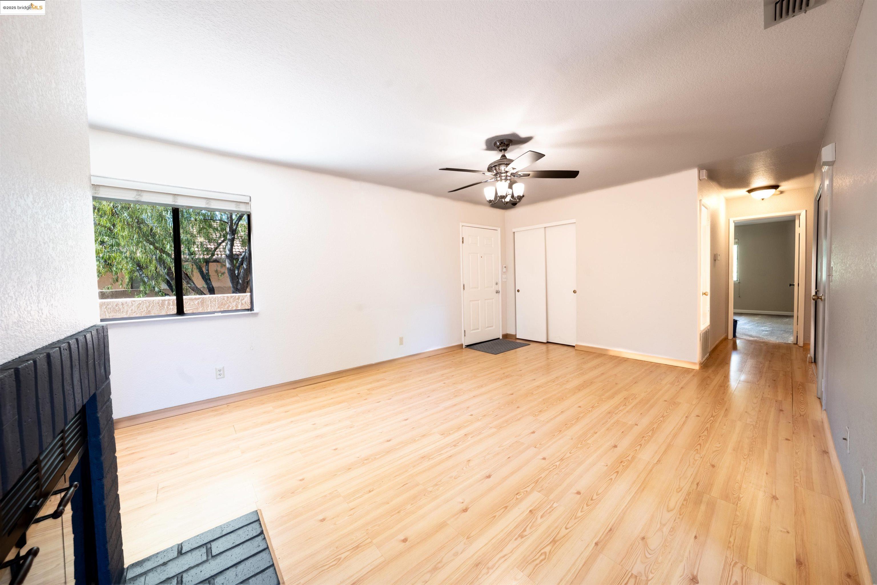 Photo #3: 41106629 Listing 