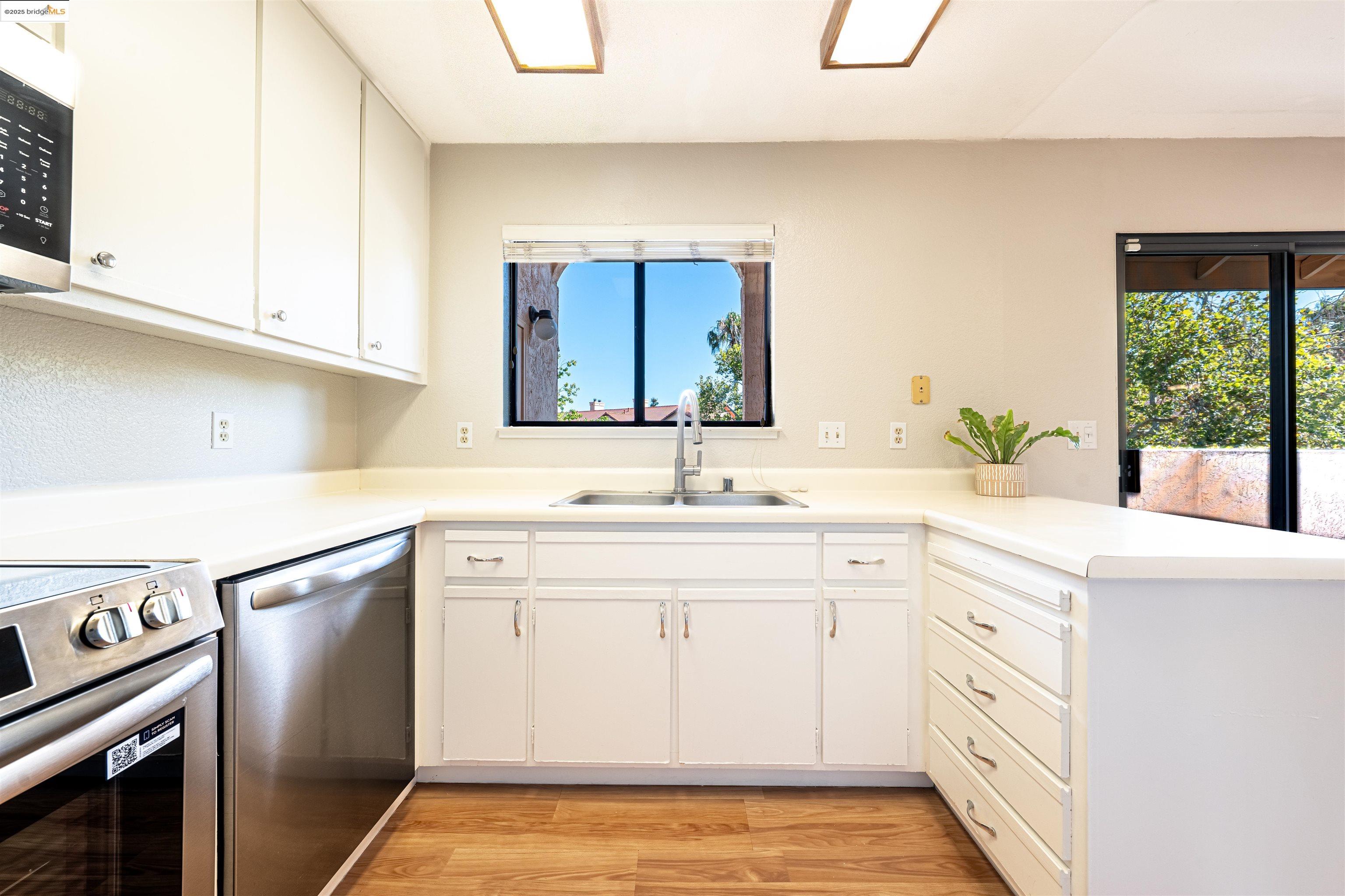 Photo #7: 41106629 Listing: Photo #7