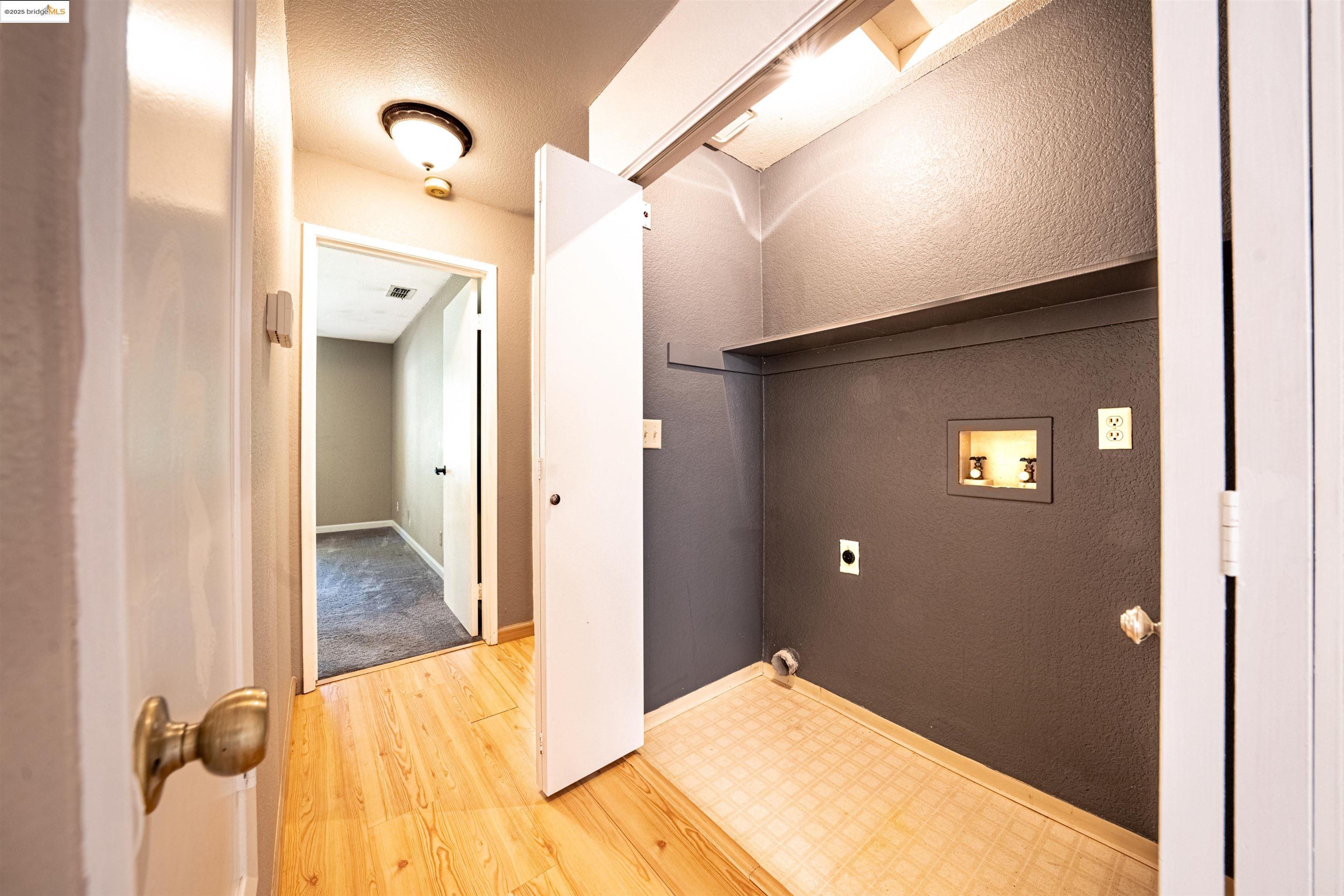 Photo #8: 41106629 Listing: Photo #8