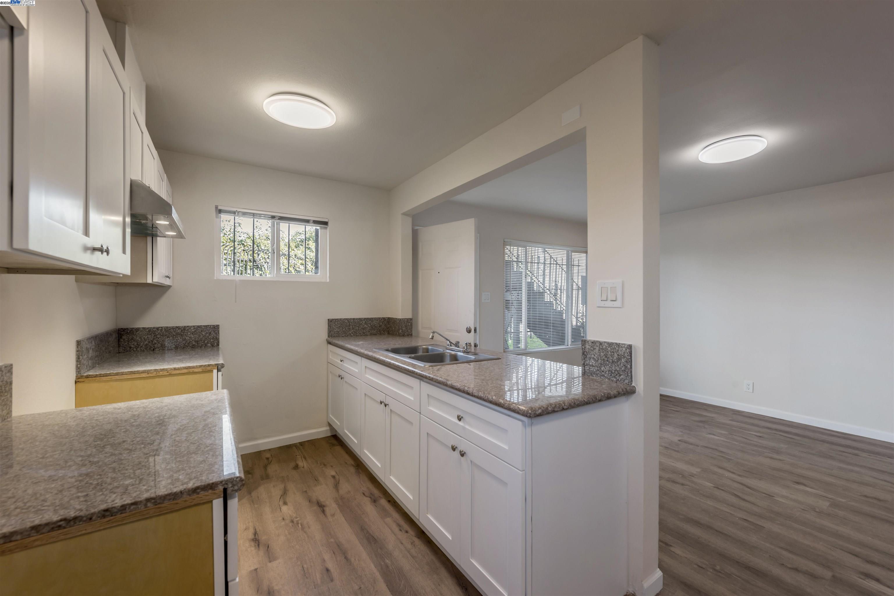 Detail Gallery Image 6 of 25 For 107 Catron Dr, Oakland,  CA 94603 - – Beds | – Baths