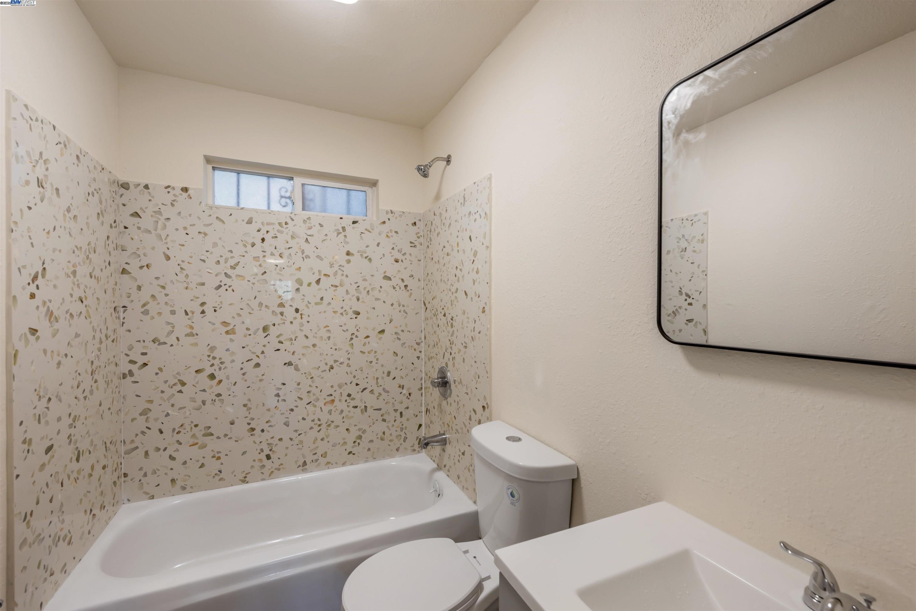 Detail Gallery Image 10 of 25 For 107 Catron Dr, Oakland,  CA 94603 - – Beds | – Baths