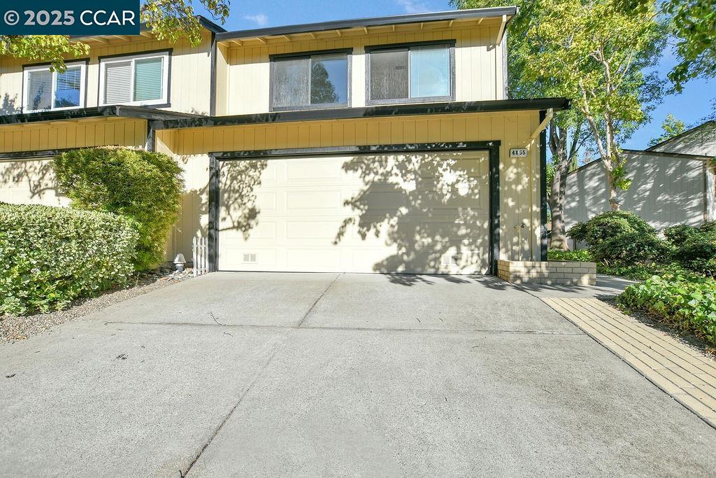 Photo #2: 41106631 Listing 