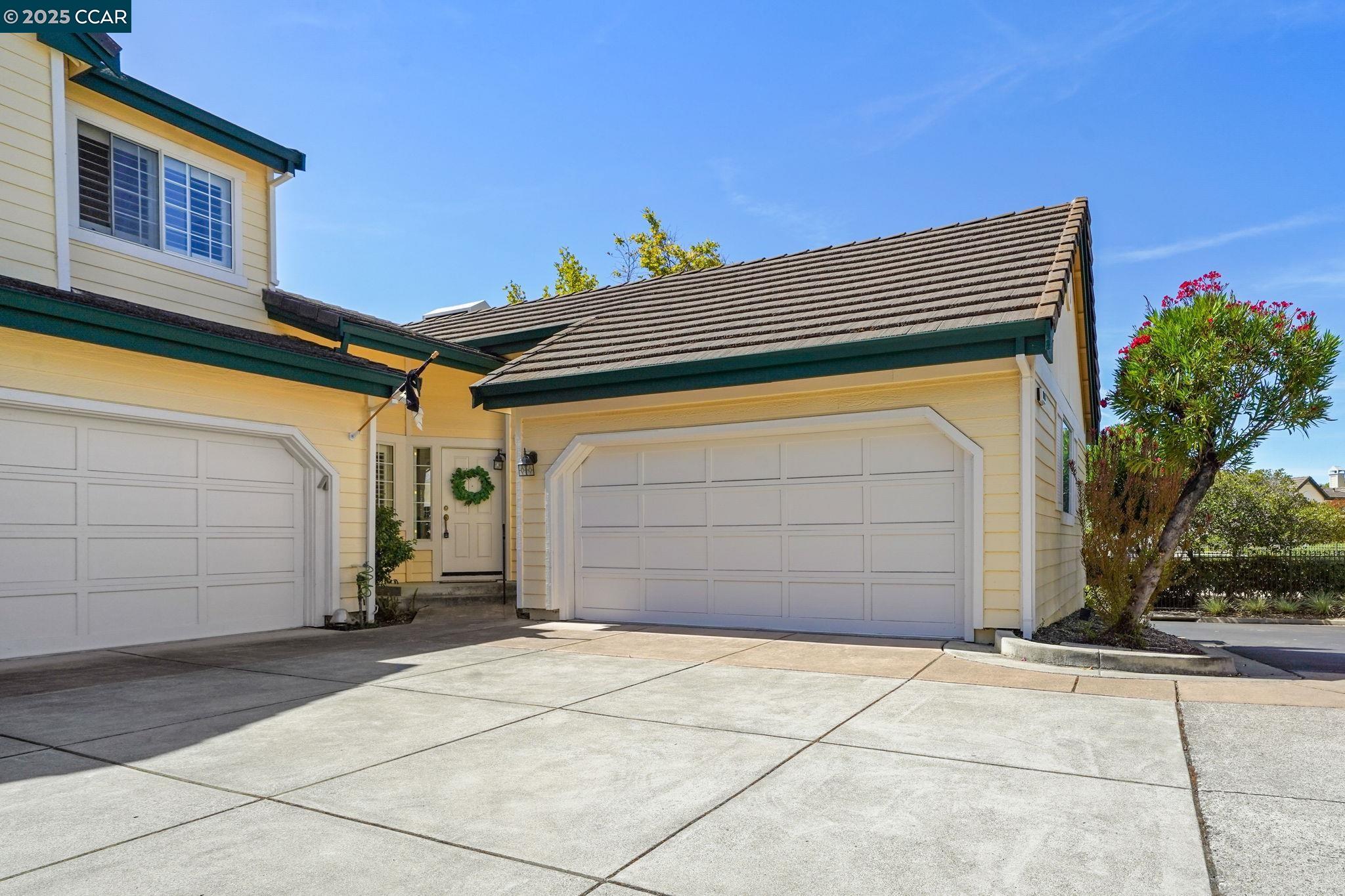 Front Image Thumbnail for CC41106637