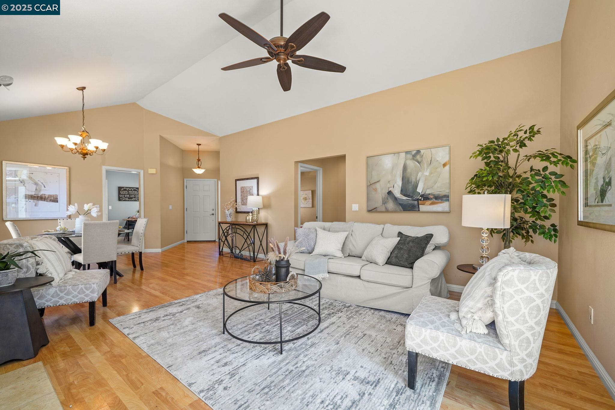 Detail Gallery Image 4 of 30 For 1343 Shell Ln, Clayton,  CA 94517 - 2 Beds | 2 Baths
