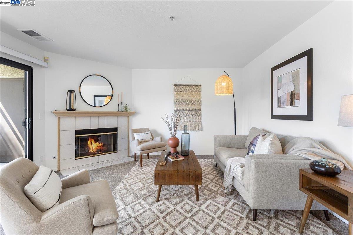 Detail Gallery Image 1 of 44 For 21103 Gary Dr #303,  Hayward,  CA 94546 - 2 Beds | 2 Baths