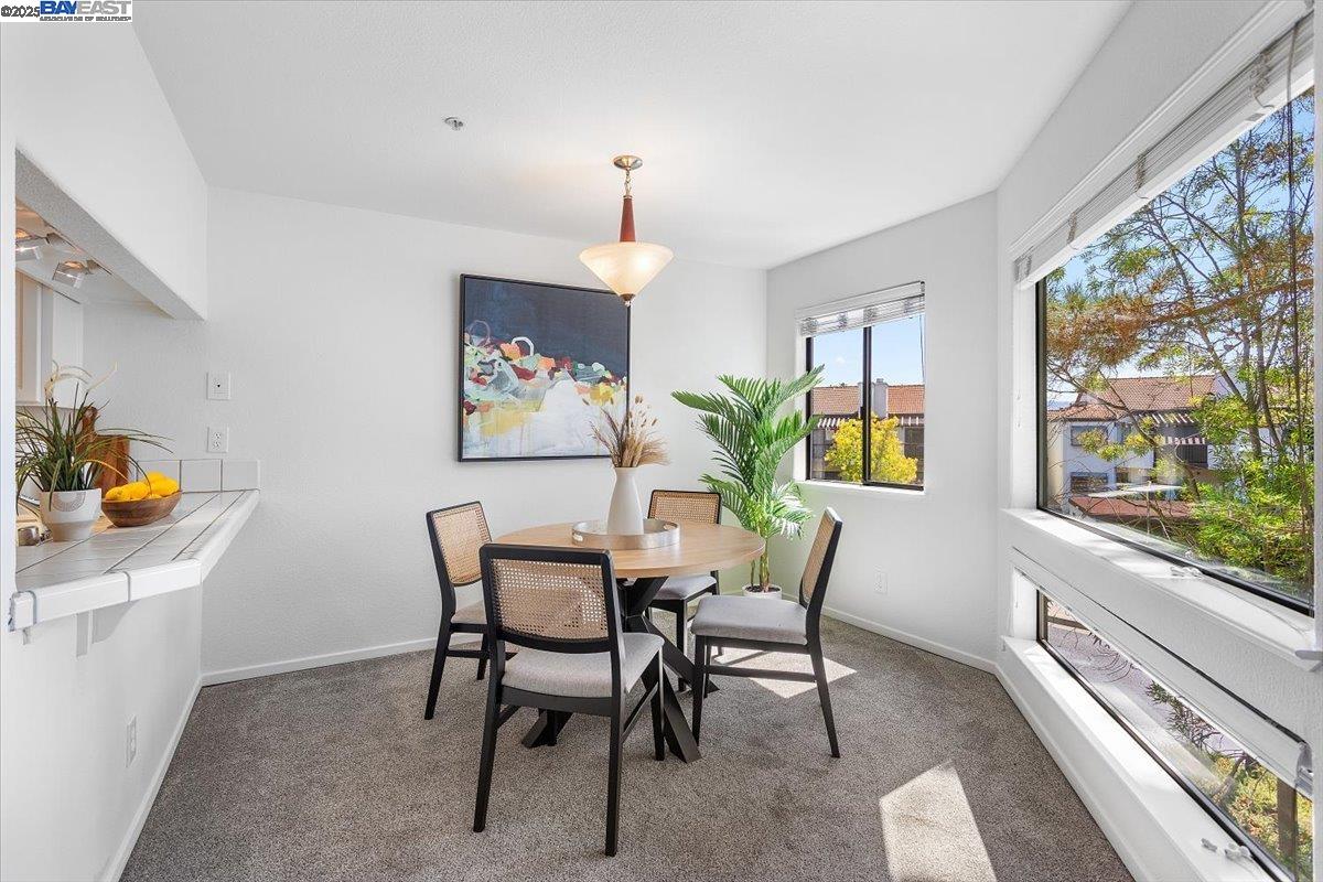 Detail Gallery Image 16 of 44 For 21103 Gary Dr #303,  Hayward,  CA 94546 - 2 Beds | 2 Baths