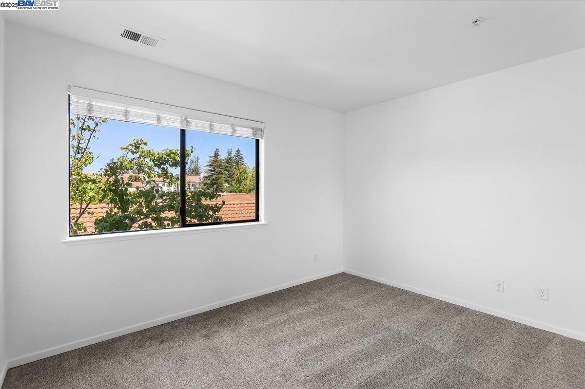 Detail Gallery Image 18 of 44 For 21103 Gary Dr #303,  Hayward,  CA 94546 - 2 Beds | 2 Baths
