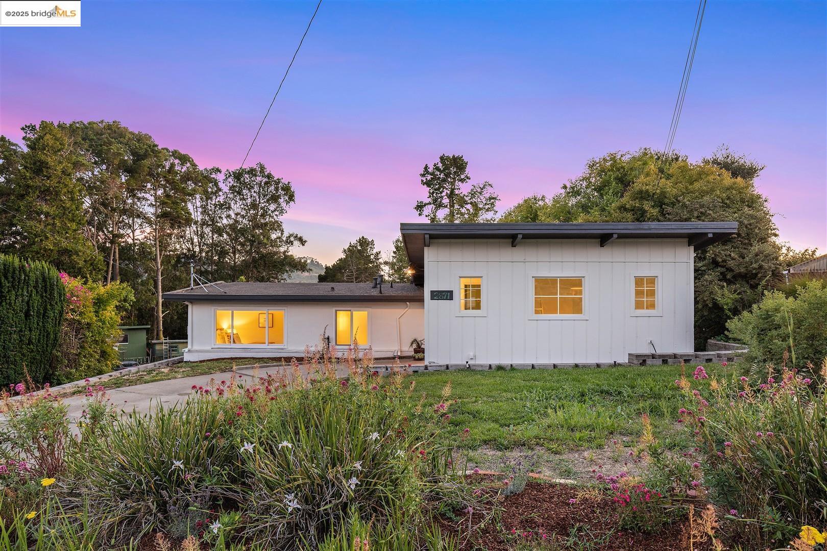 Detail Gallery Image 1 of 60 For 2871 Stephen Dr, Richmond,  CA 94803 - 5 Beds | 2 Baths