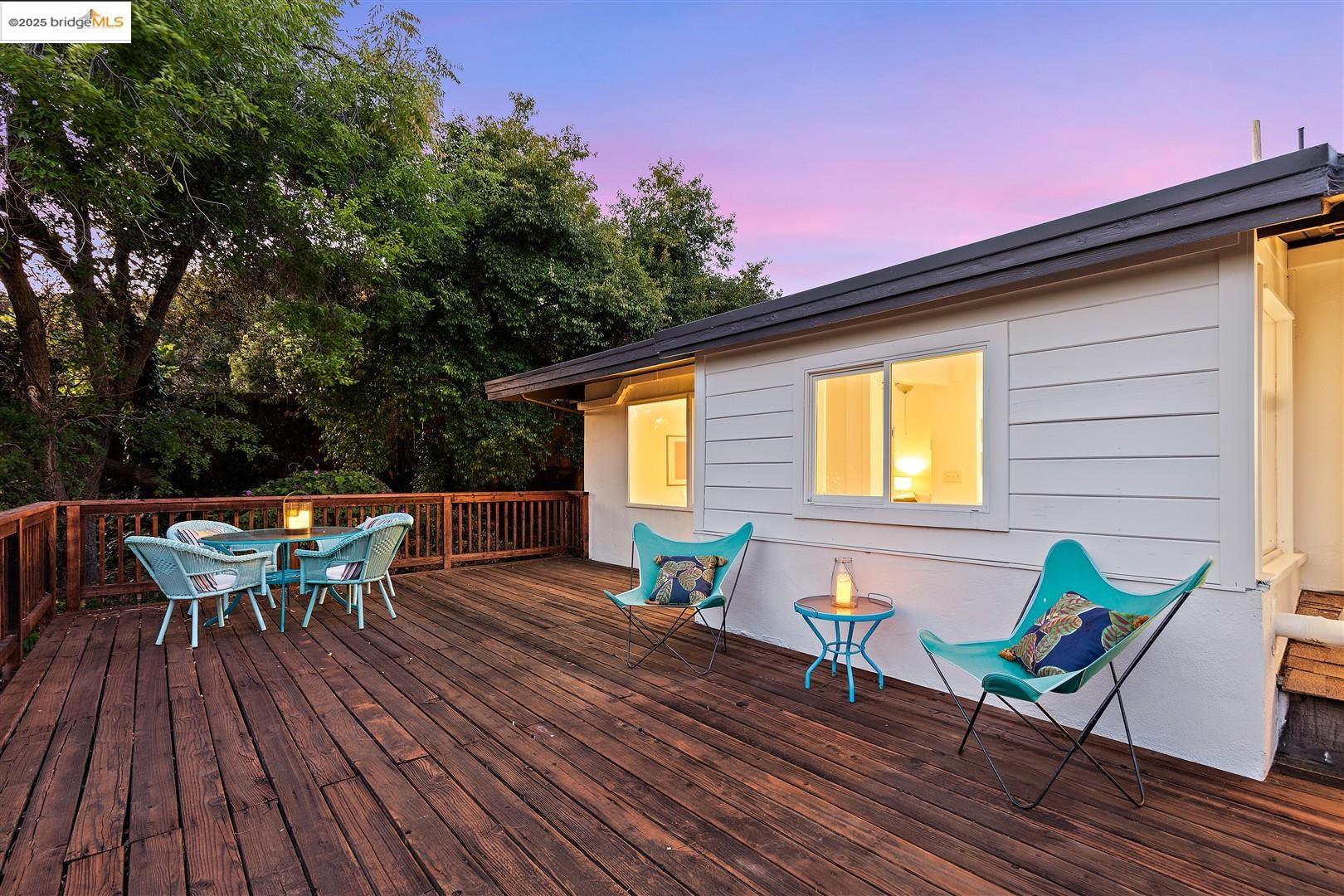 Detail Gallery Image 16 of 60 For 2871 Stephen Dr, Richmond,  CA 94803 - 5 Beds | 2 Baths