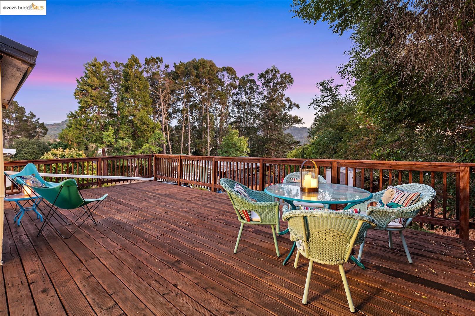 Detail Gallery Image 18 of 60 For 2871 Stephen Dr, Richmond,  CA 94803 - 5 Beds | 2 Baths