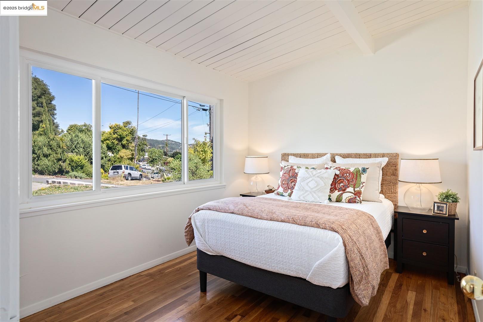 Detail Gallery Image 22 of 60 For 2871 Stephen Dr, Richmond,  CA 94803 - 5 Beds | 2 Baths