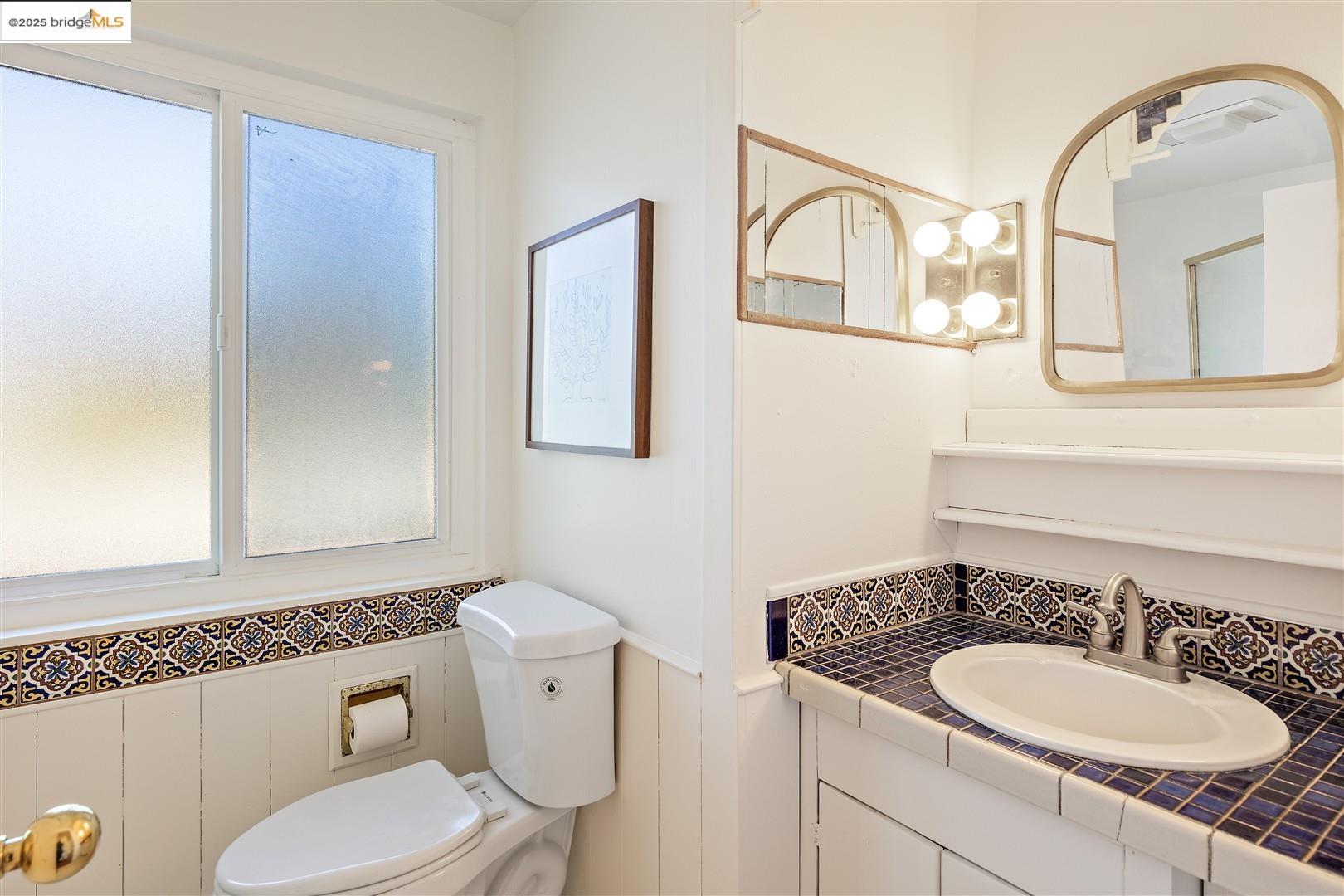 Detail Gallery Image 23 of 60 For 2871 Stephen Dr, Richmond,  CA 94803 - 5 Beds | 2 Baths