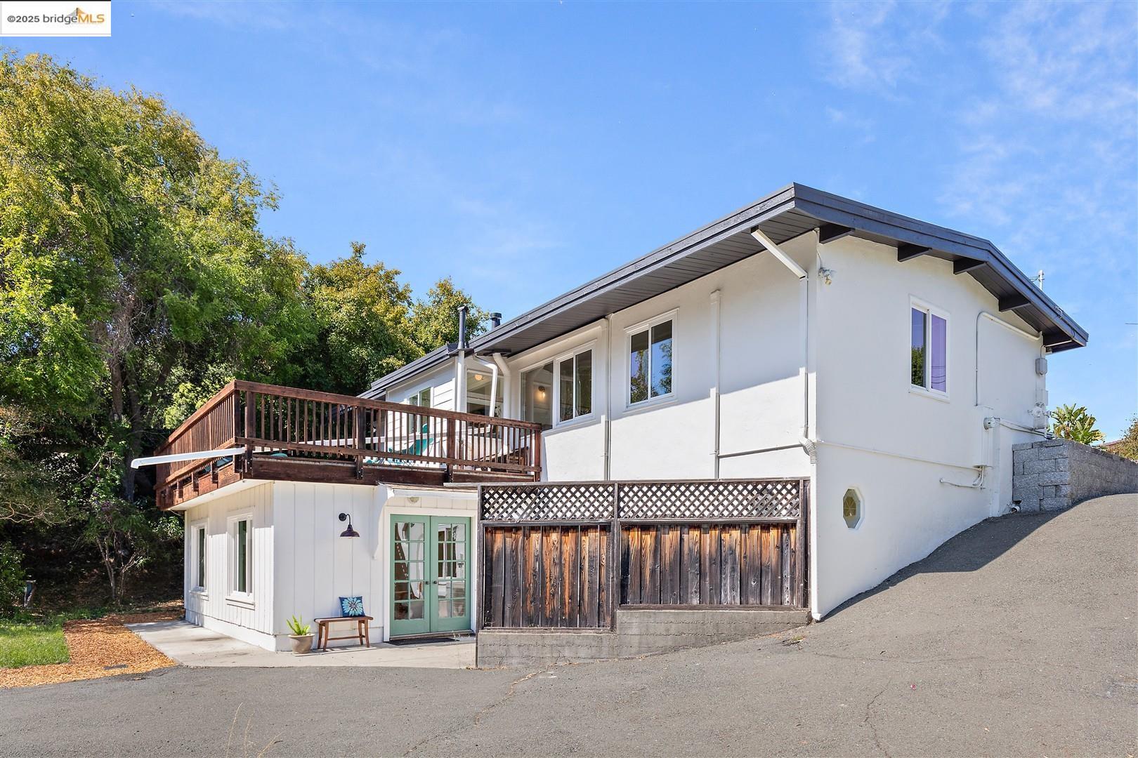 Detail Gallery Image 26 of 60 For 2871 Stephen Dr, Richmond,  CA 94803 - 5 Beds | 2 Baths