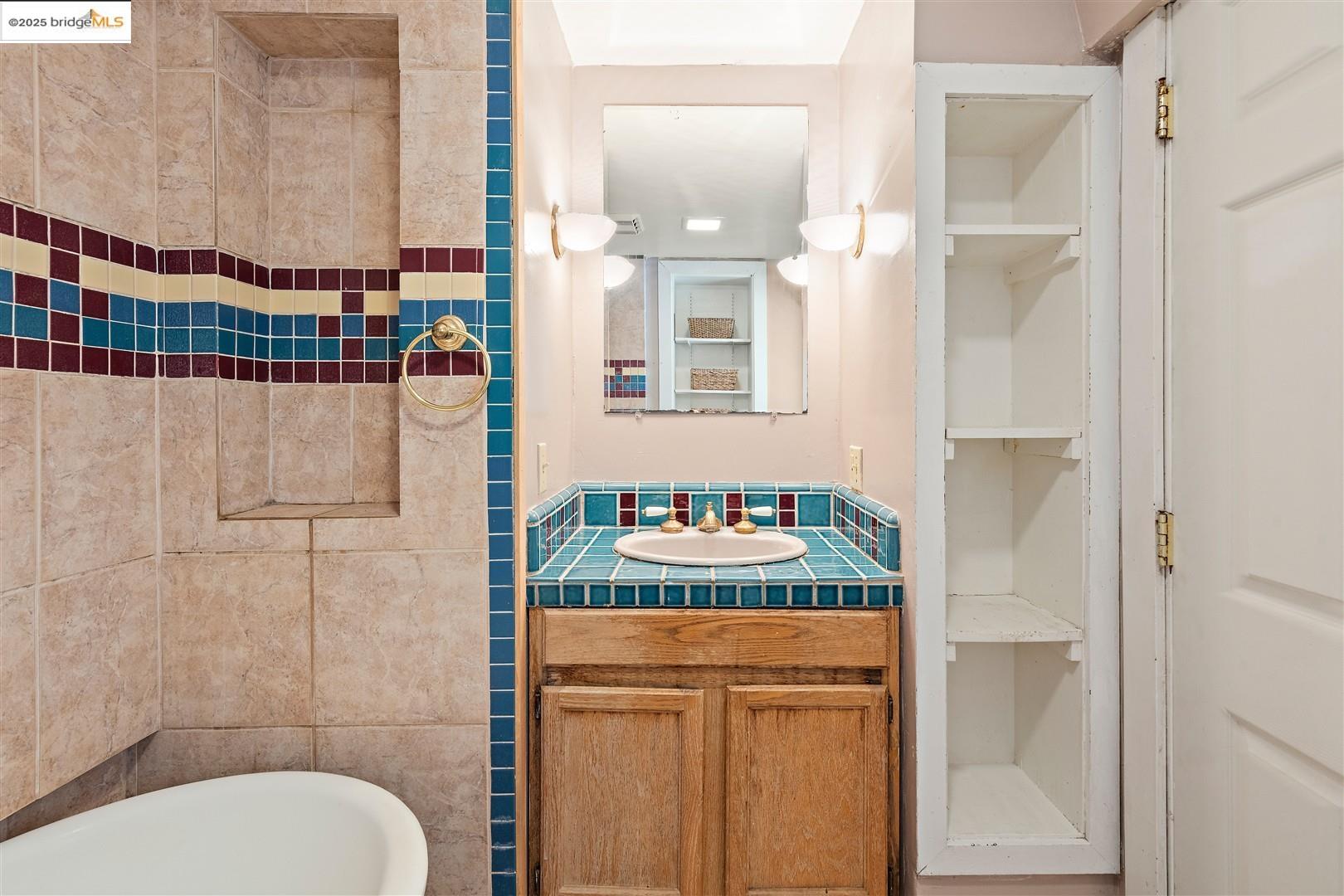 Detail Gallery Image 40 of 60 For 2871 Stephen Dr, Richmond,  CA 94803 - 5 Beds | 2 Baths