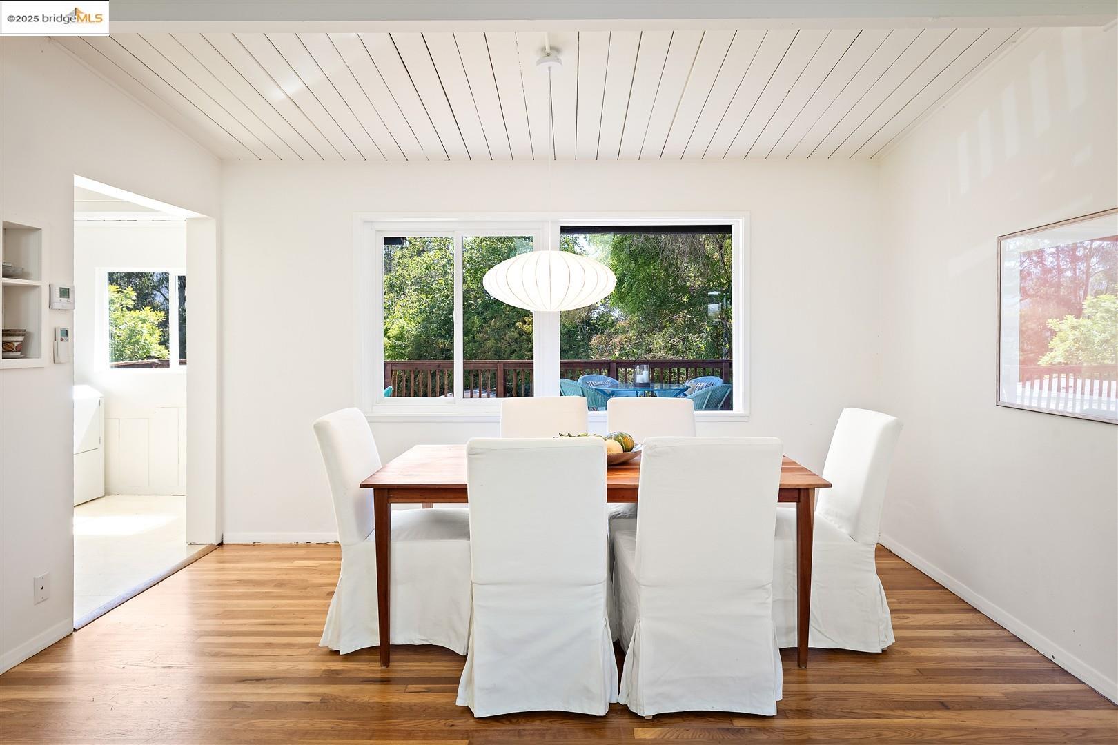 Detail Gallery Image 9 of 60 For 2871 Stephen Dr, Richmond,  CA 94803 - 5 Beds | 2 Baths