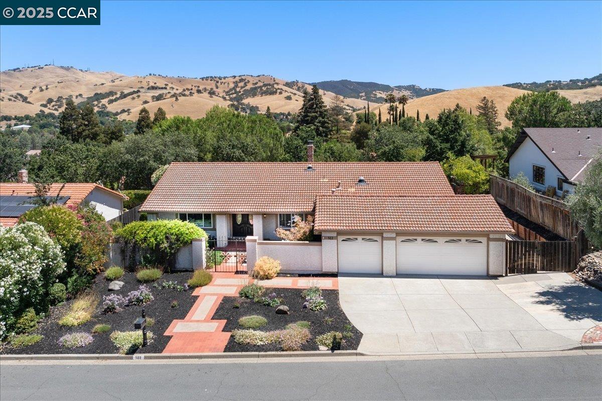 Detail Gallery Image 1 of 1 For 522 Mt Davidson Ct, Clayton,  CA 94517 - 4 Beds | 2 Baths