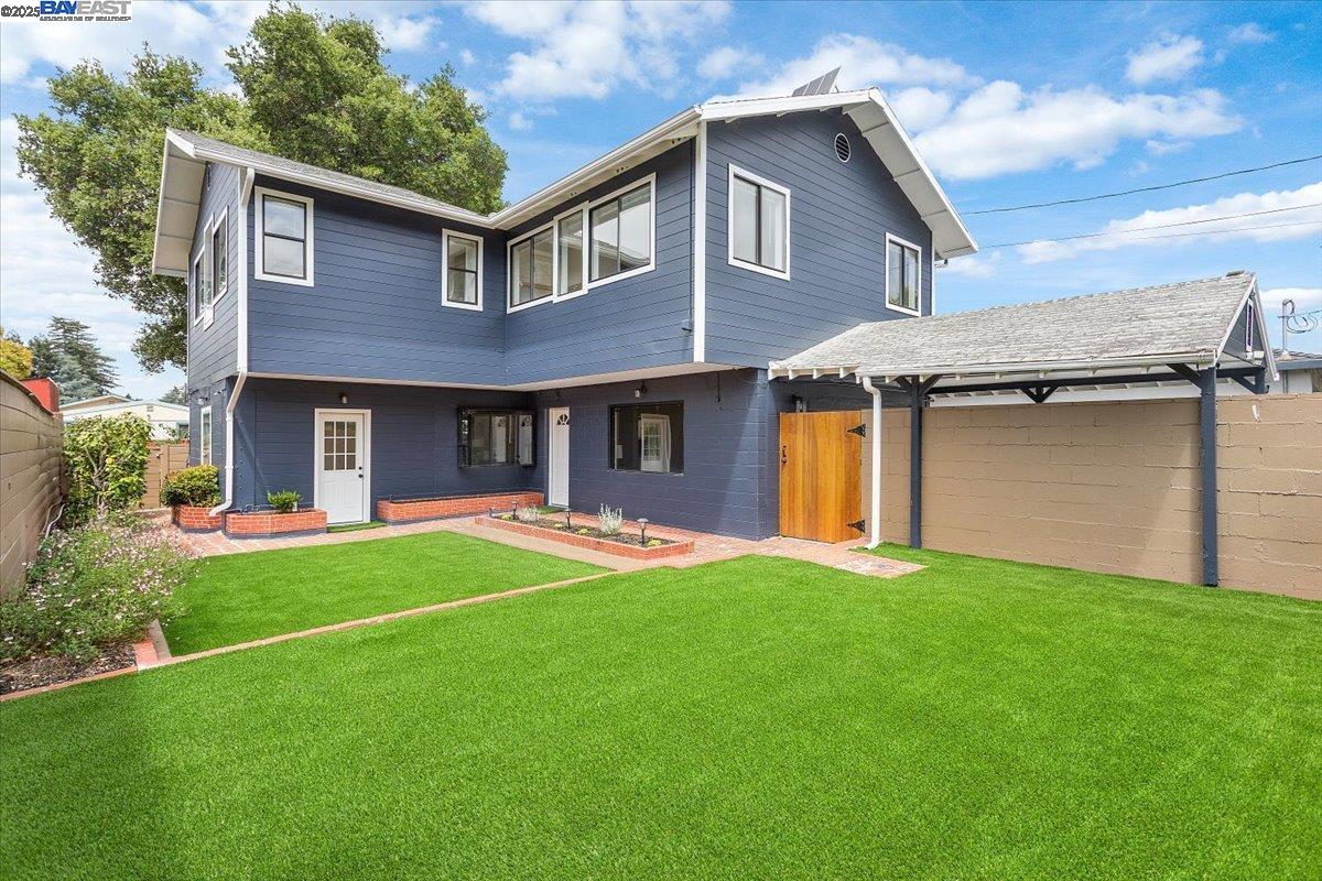 Detail Gallery Image 1 of 51 For 20101 Catalina Dr, Castro Valley,  CA 94546 - 4 Beds | 2 Baths