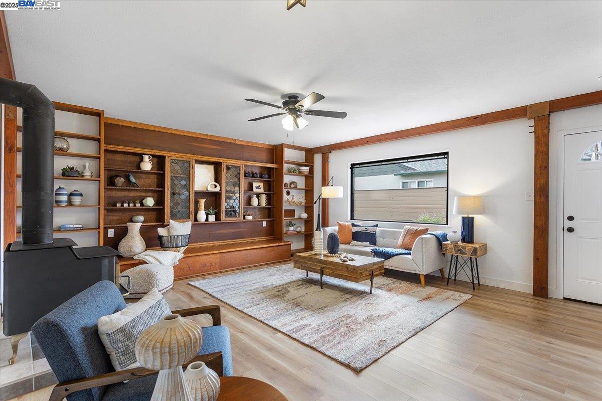 Detail Gallery Image 16 of 51 For 20101 Catalina Dr, Castro Valley,  CA 94546 - 4 Beds | 2 Baths