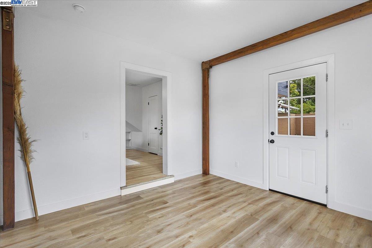 Detail Gallery Image 29 of 51 For 20101 Catalina Dr, Castro Valley,  CA 94546 - 4 Beds | 2 Baths