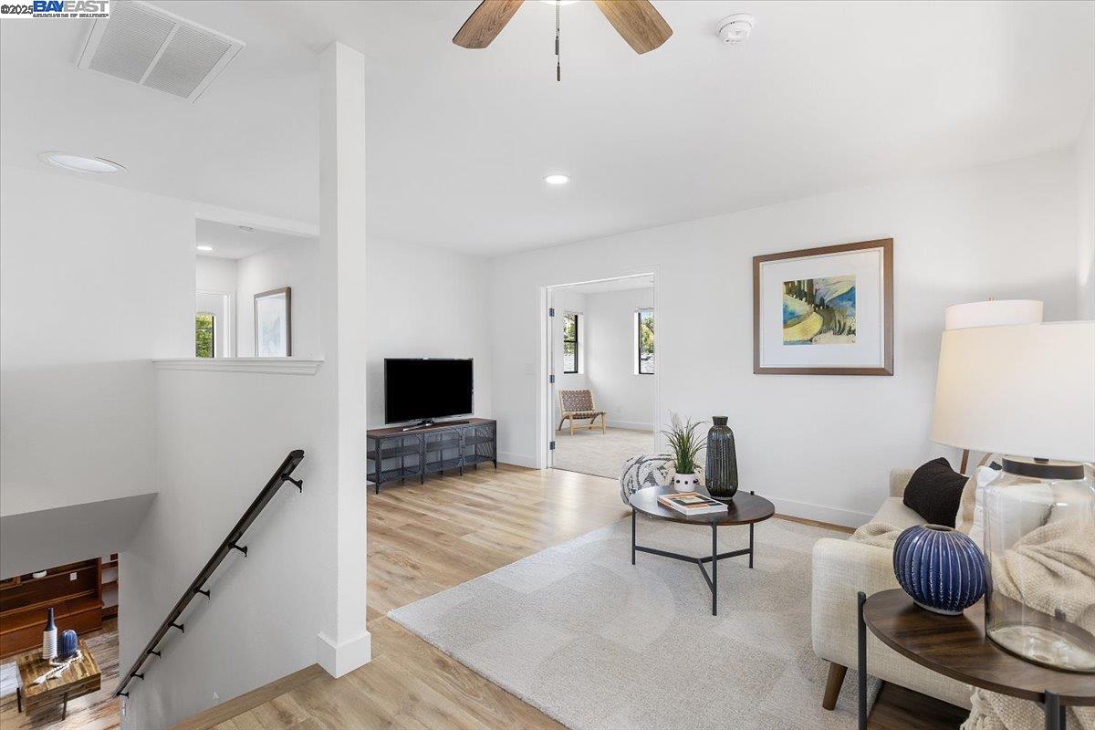 Detail Gallery Image 32 of 51 For 20101 Catalina Dr, Castro Valley,  CA 94546 - 4 Beds | 2 Baths