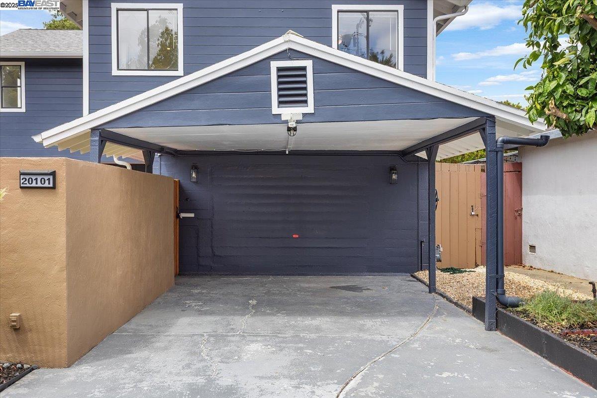 Detail Gallery Image 8 of 51 For 20101 Catalina Dr, Castro Valley,  CA 94546 - 4 Beds | 2 Baths