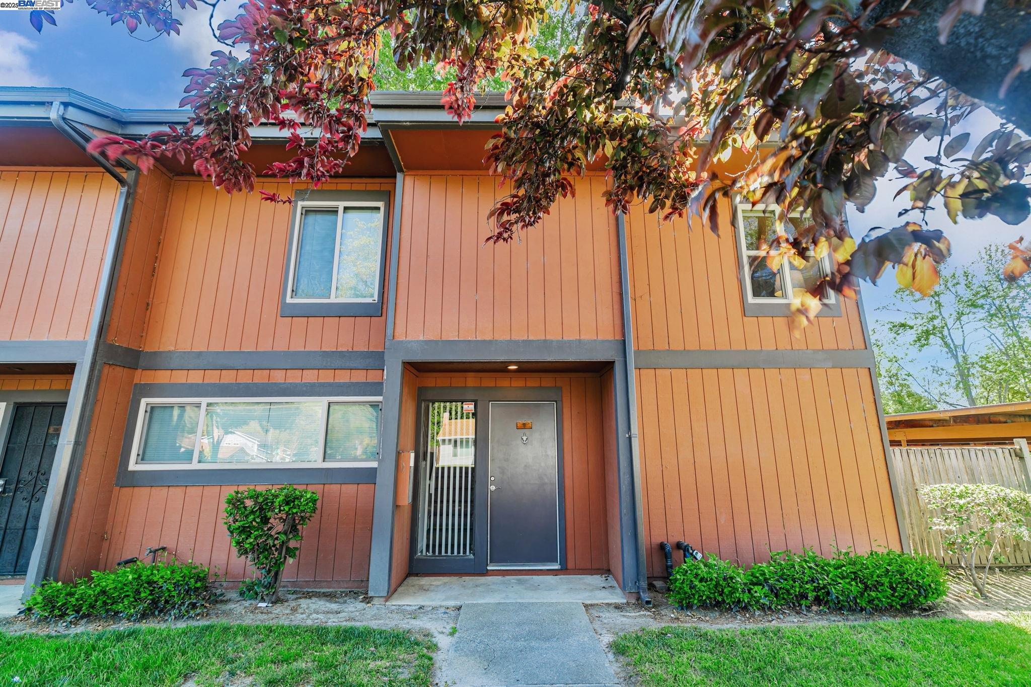 More Details about MLS # 41106651 : 38627 CHERRY LN # 9