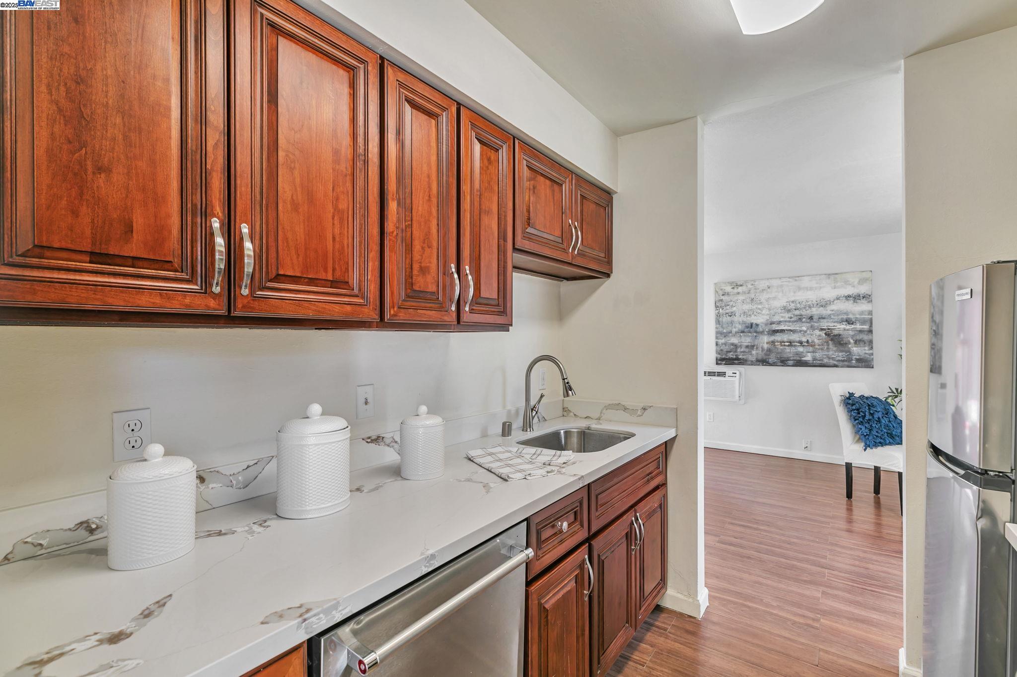 Photo #16: 41106651 Listing: Photo #16