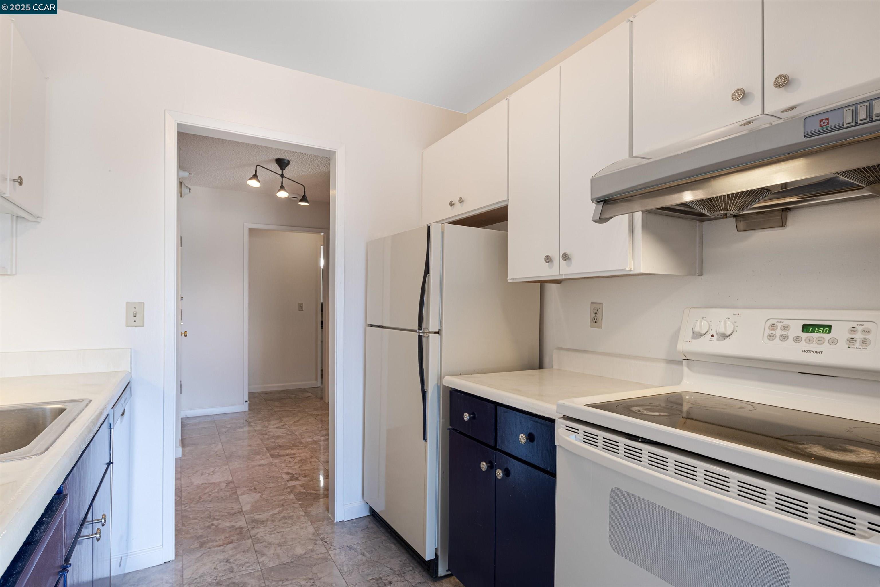 Photo #10: 41106653 Listing: Photo #10