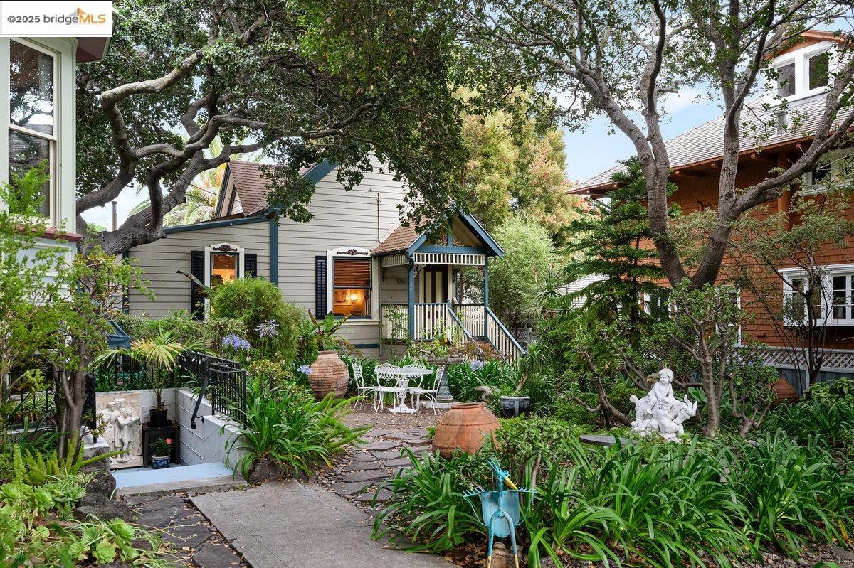 Detail Gallery Image 25 of 49 For 1924 7th Ave, Oakland,  CA 94606 - – Beds | – Baths